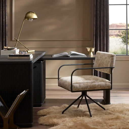 How to Choose the Most Comfortable Office Chair and Writing Desk?