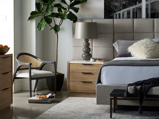 How to Pick Accent Chairs That Complement Your Sofa?