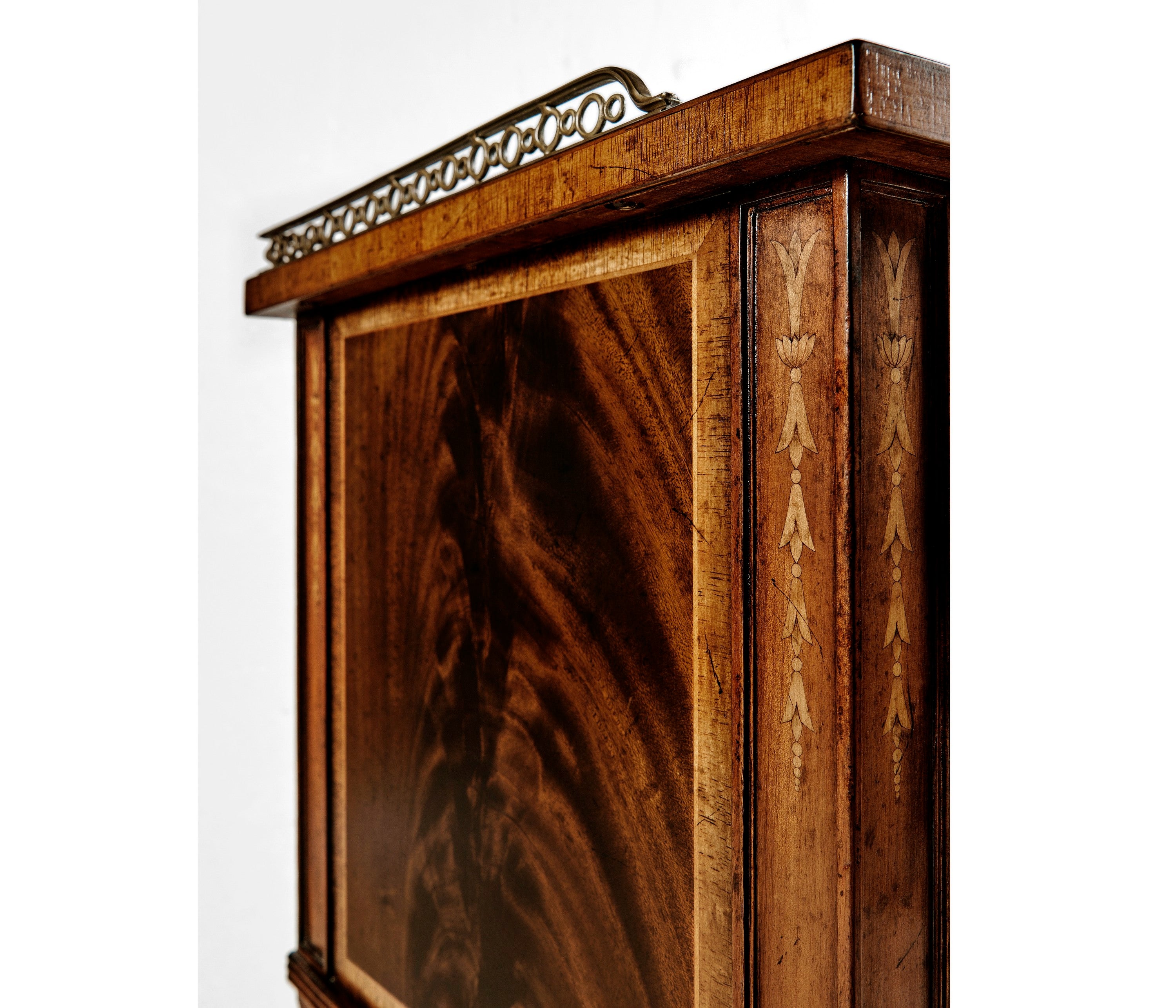 Jonathan Charles Pair of Mahogany Bedside Cabinets ( 492822-MAH )