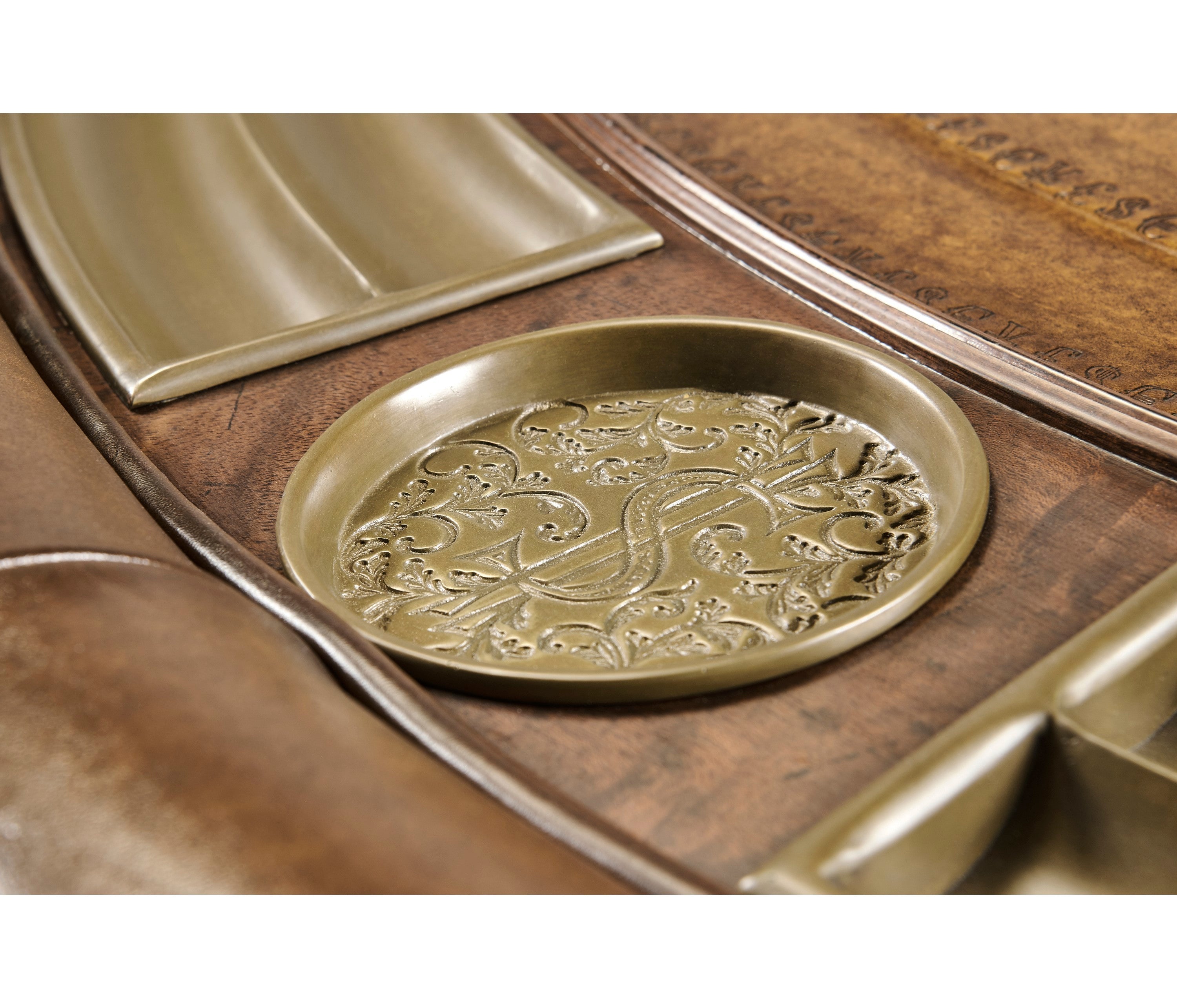 Jonathan Charles Mahogany Round Poker Table