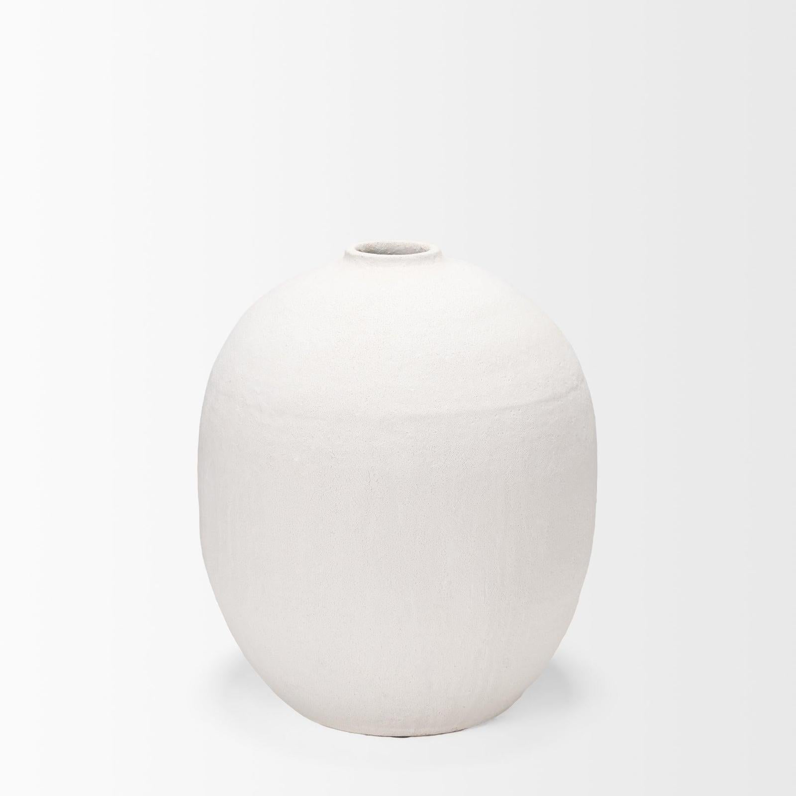 Mercana Karakum White Textured Ceramic Vase