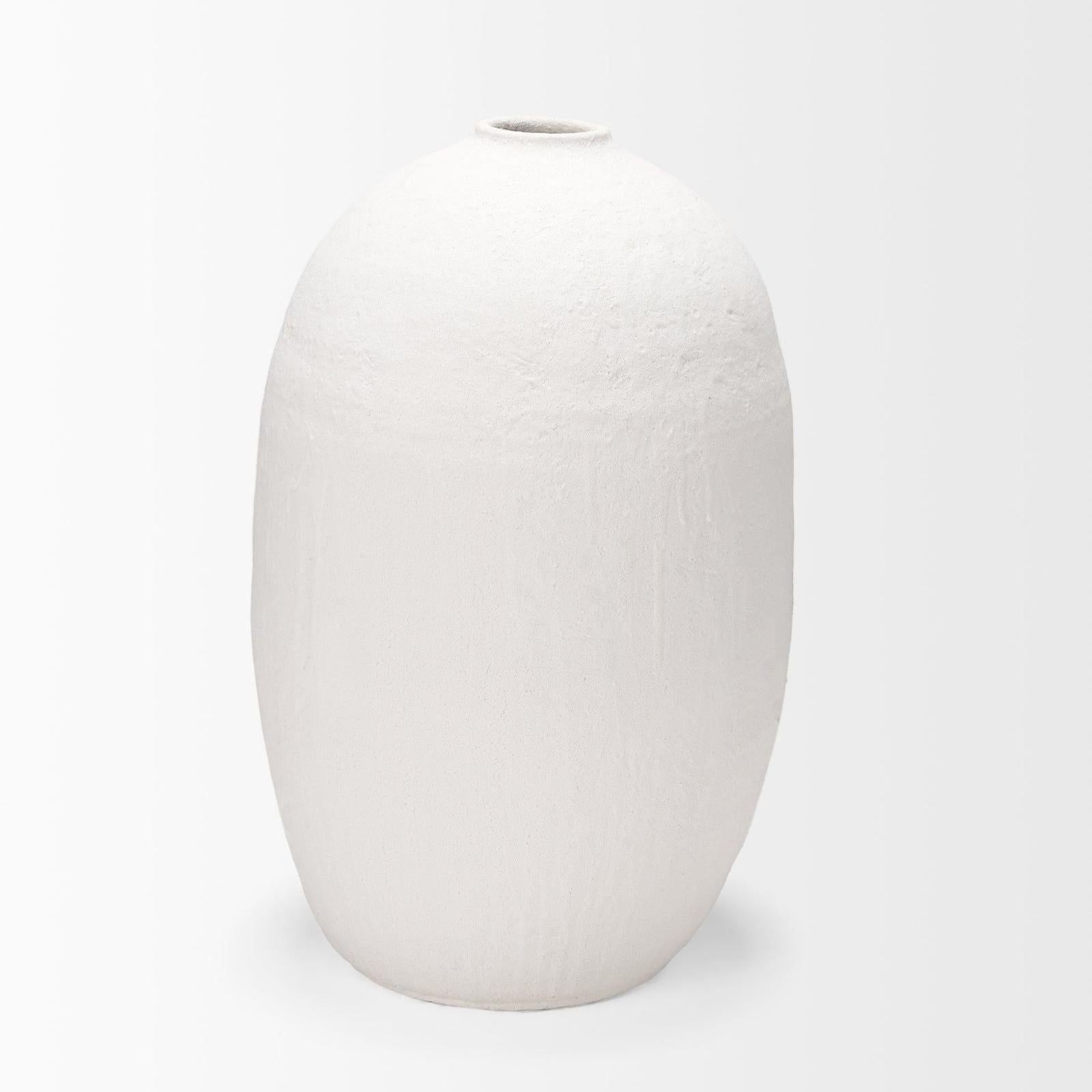Mercana Karakum White Textured Ceramic Vase