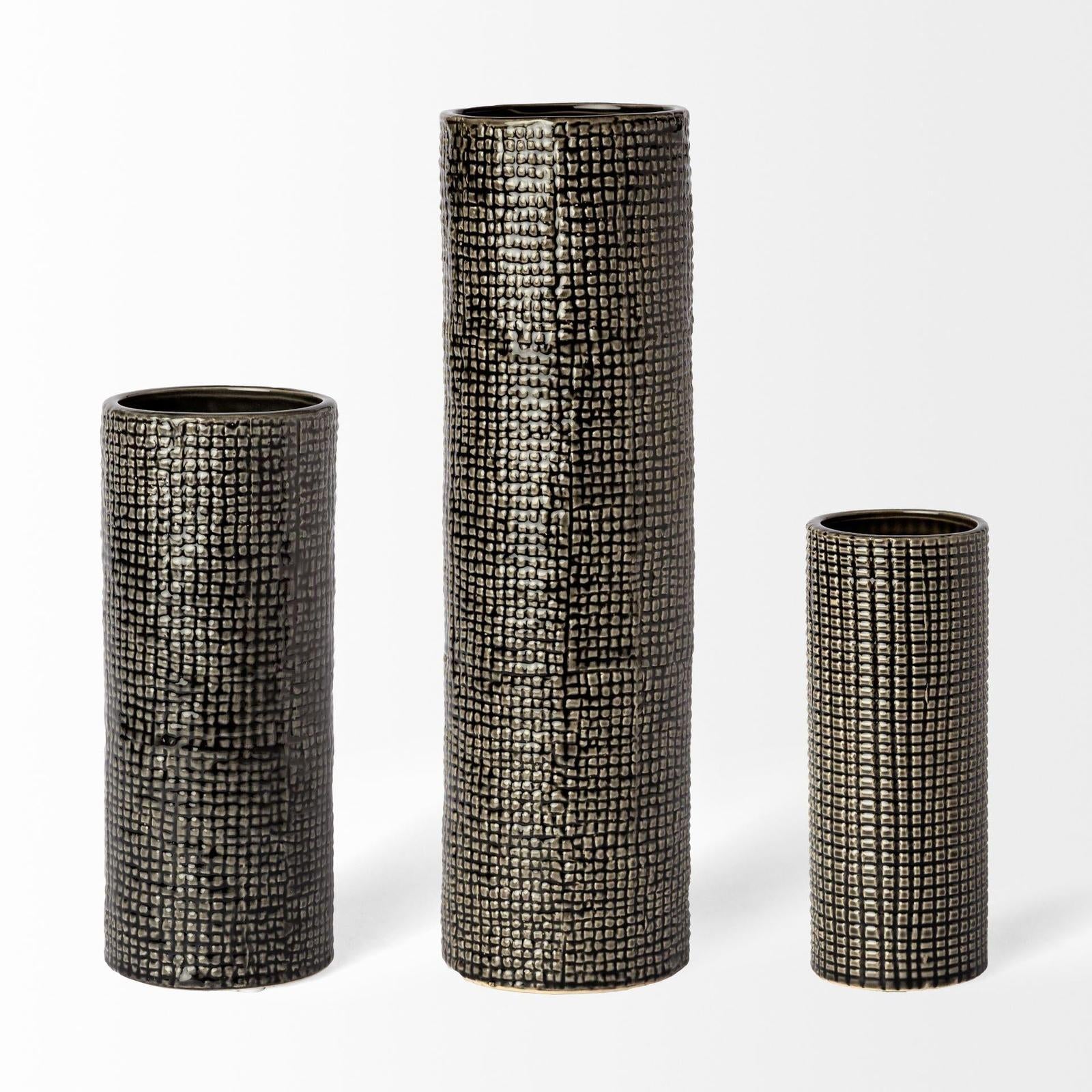 Mercana Kona Medium Black/Gold Ceramic Vase