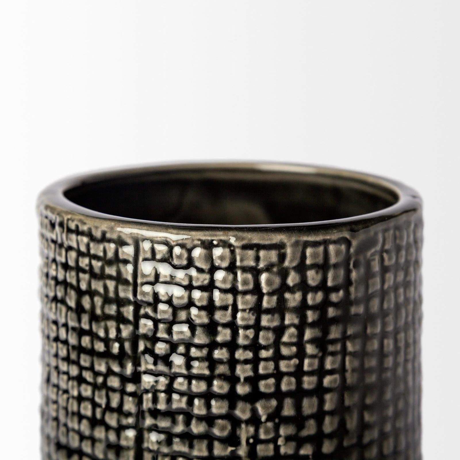 Mercana Kona Medium Black/Gold Ceramic Vase