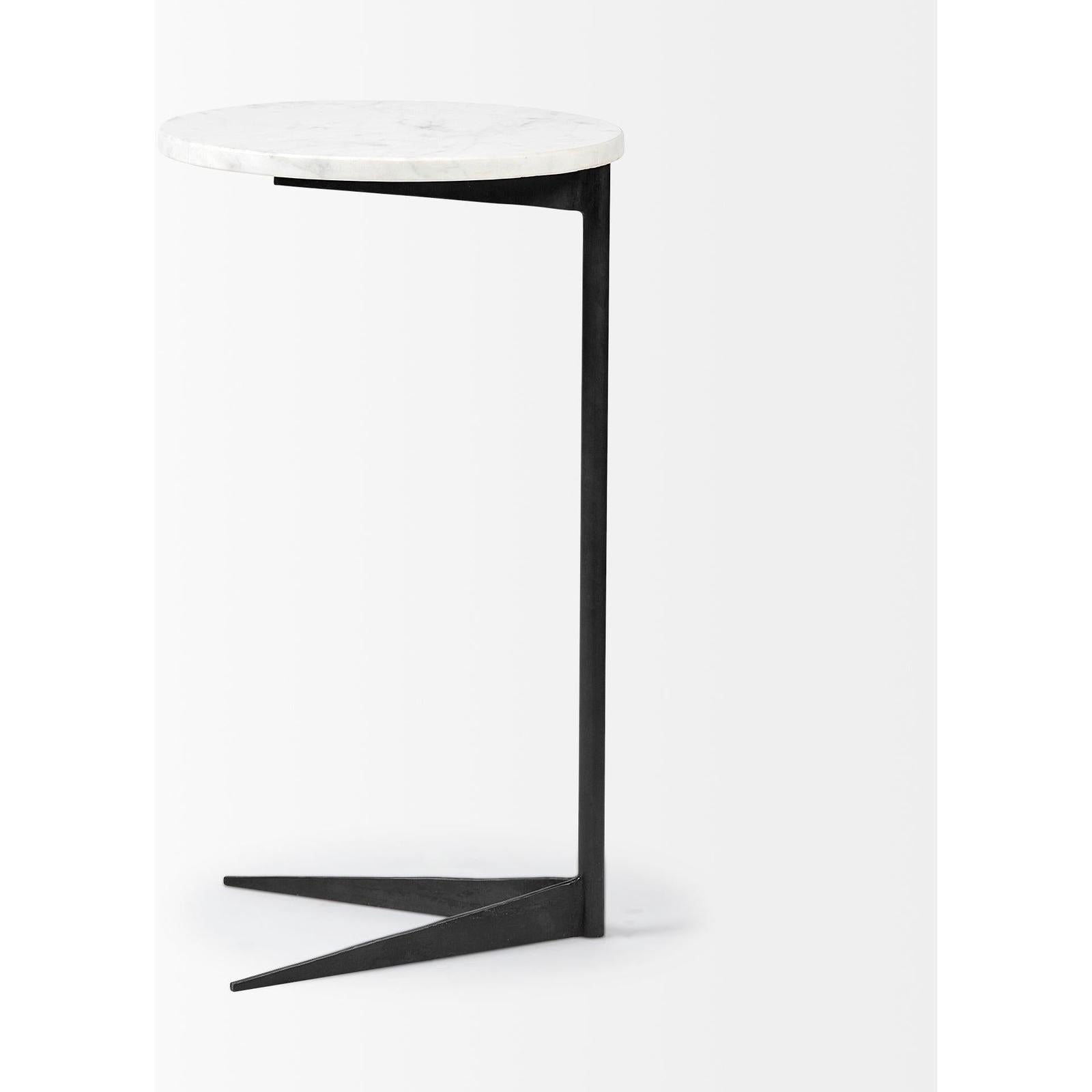Mercana Ballatine Round Top w/ Black Metal Base Accent Table