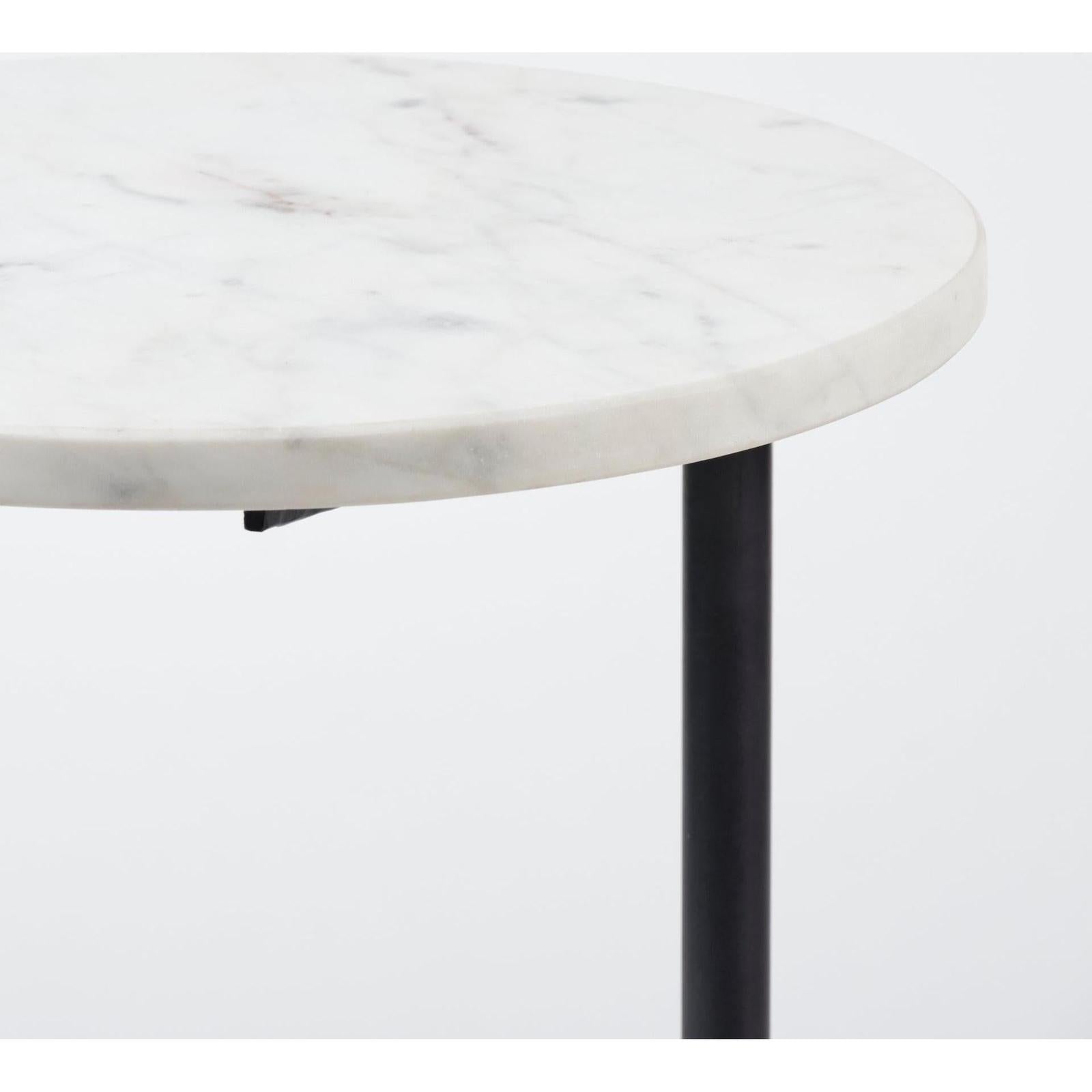 Mercana Ballatine Round Top w/ Black Metal Base Accent Table