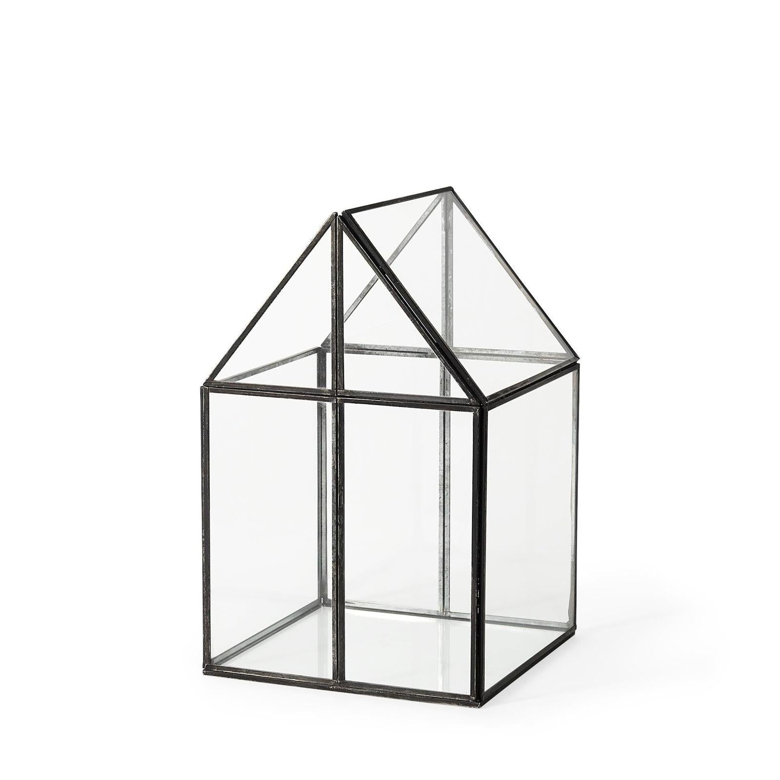 Mercana Sikes Hut Terrarium W/Glass Base