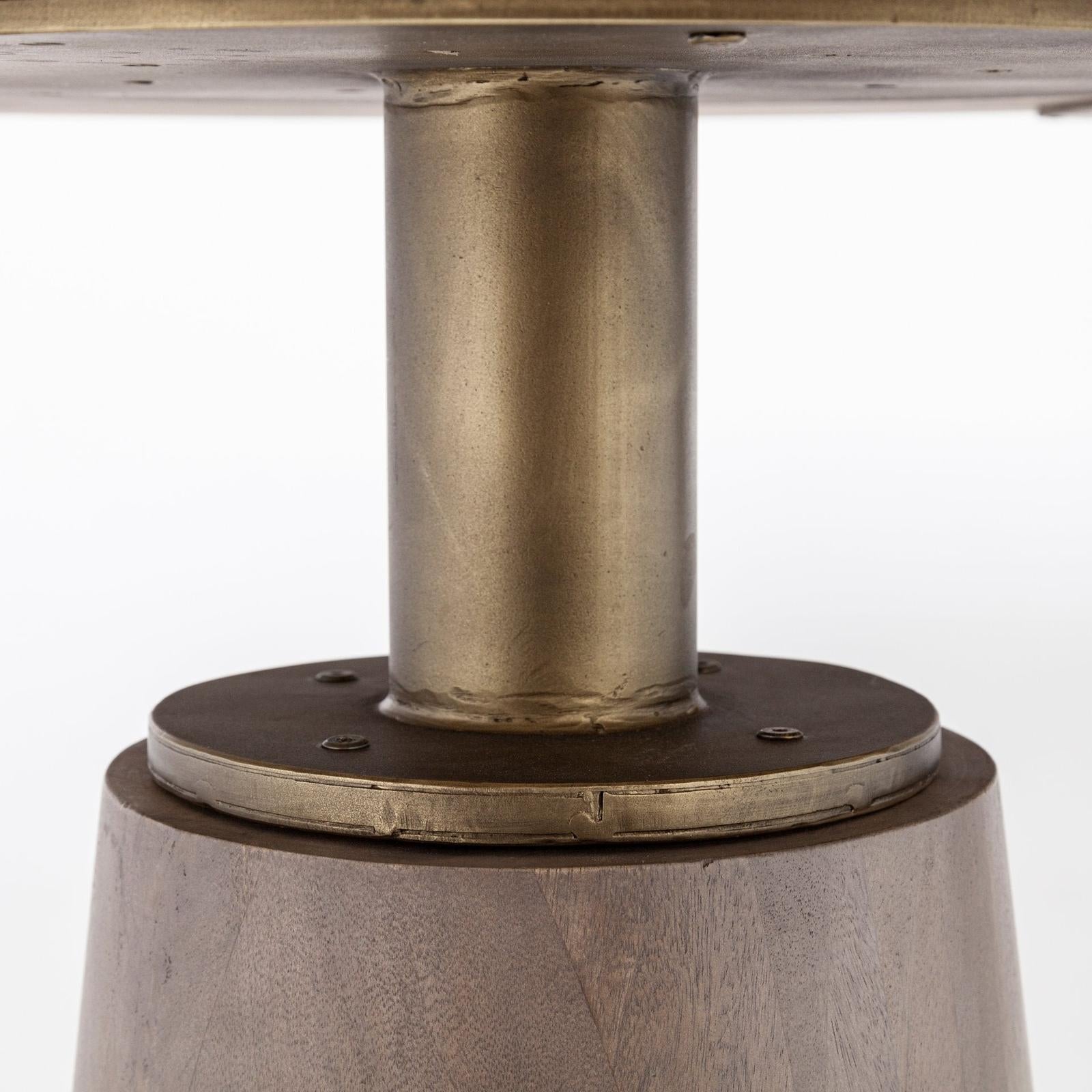 Mercana Maxwell Round Accent Pedestal Bistro Table