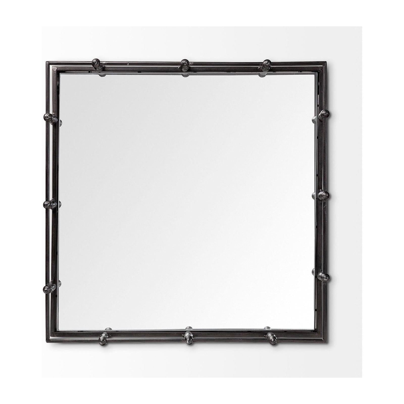Mercana Christa Black Metal Mirrored Base Square Tray