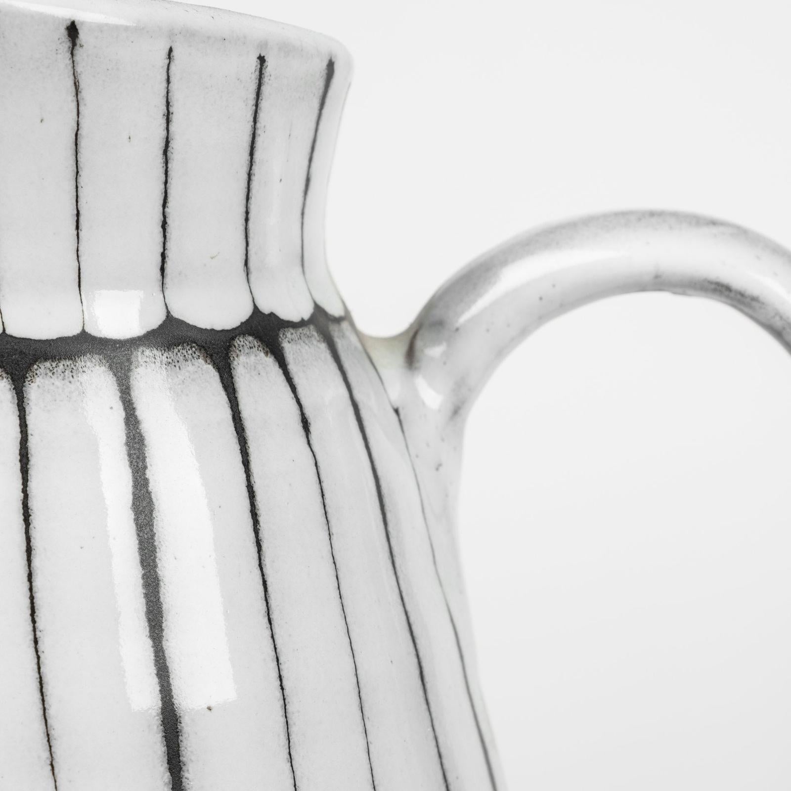 Mercana Lome White/Black Ceramic Jug