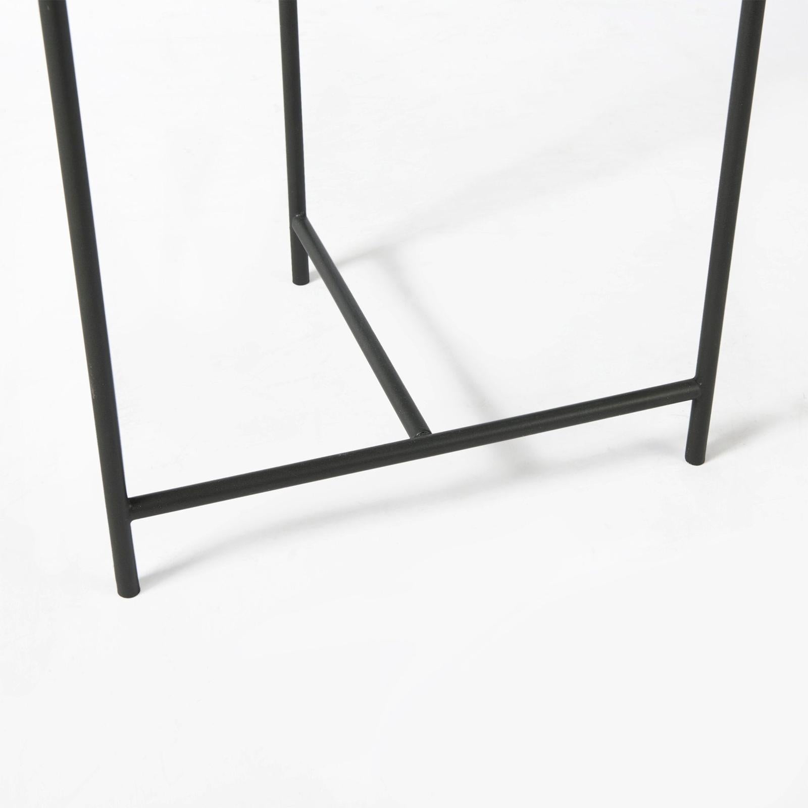 Mercana Stella Gray Round Marble Top W/Black Base Accent Table