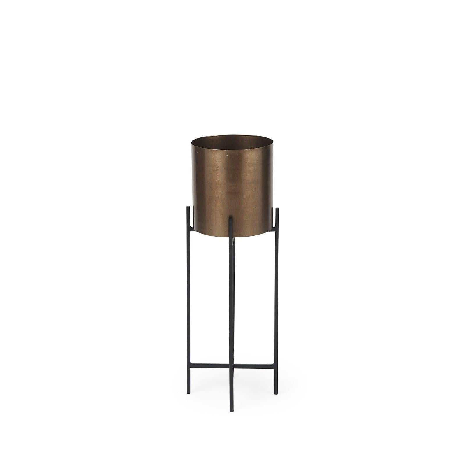 Mercana Sowerberry Plant Stand