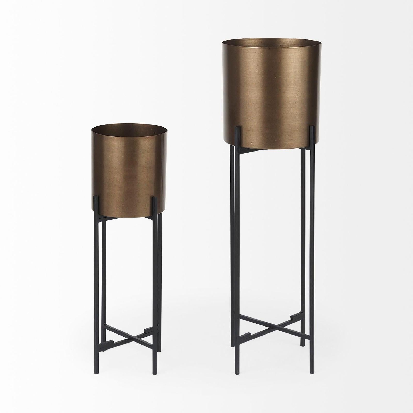 Mercana Sowerberry Plant Stand