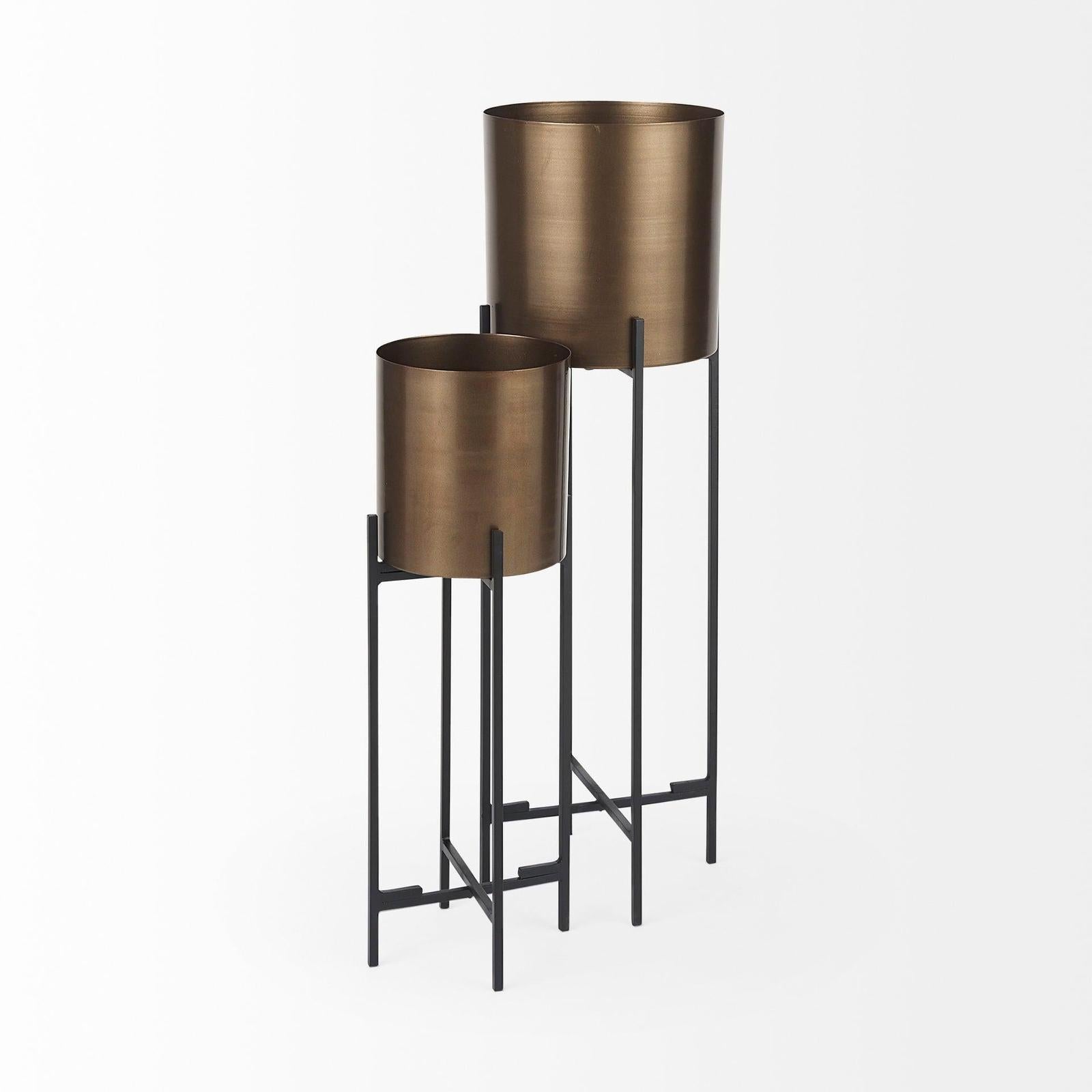 Mercana Sowerberry Plant Stand