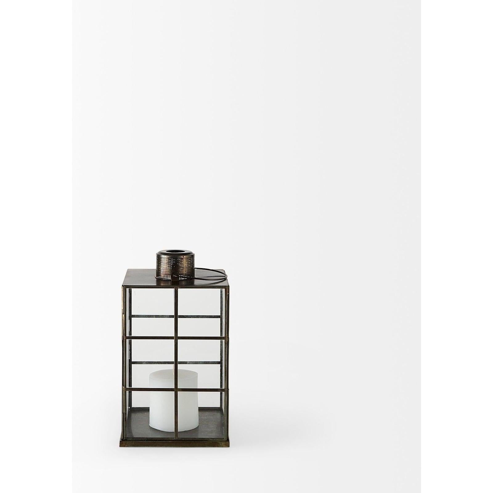 Mercana Grimwig Lantern W/sheet Base Without Bevel Clearance