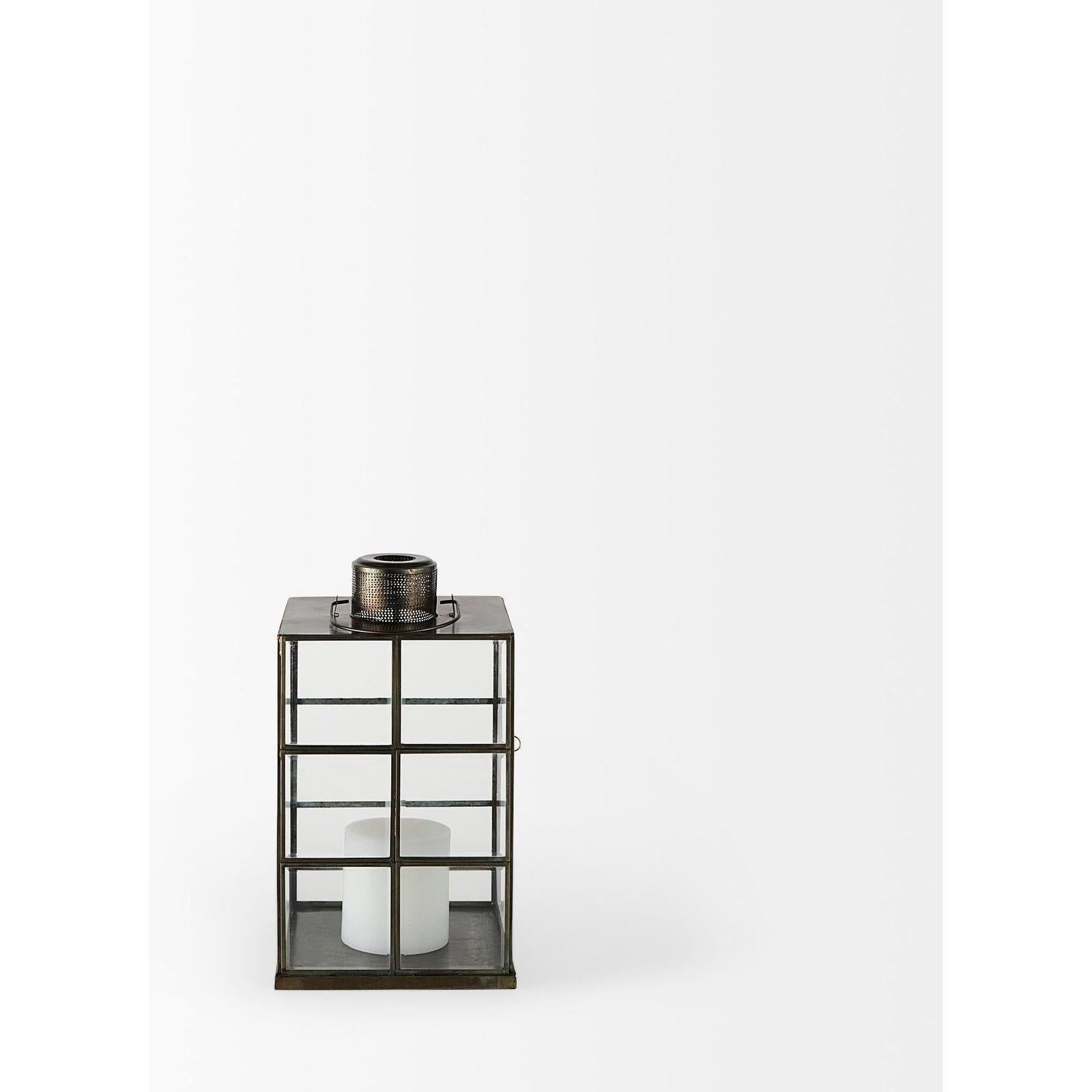 Mercana Grimwig Lantern W/sheet Base Without Bevel Clearance