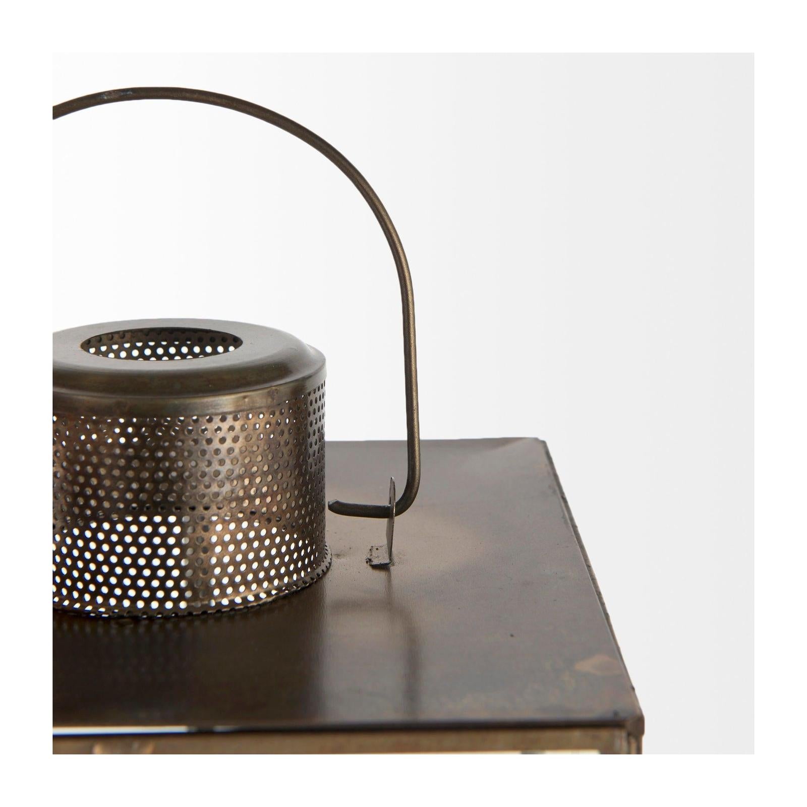 Mercana Grimwig Lantern W/sheet Base Without Bevel Clearance
