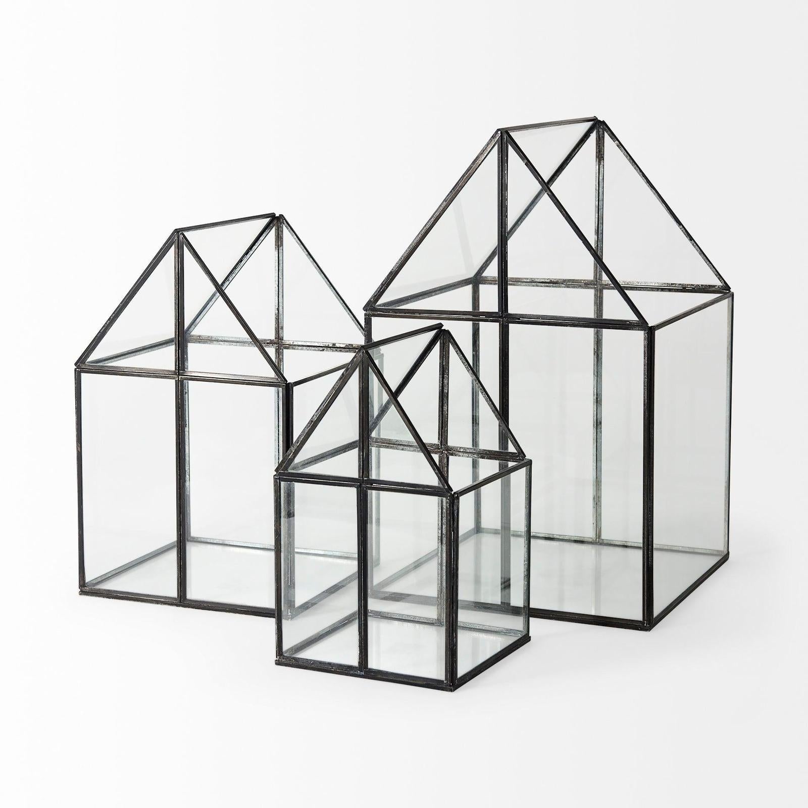 Mercana Sikes Hut Terrarium W/Glass Base