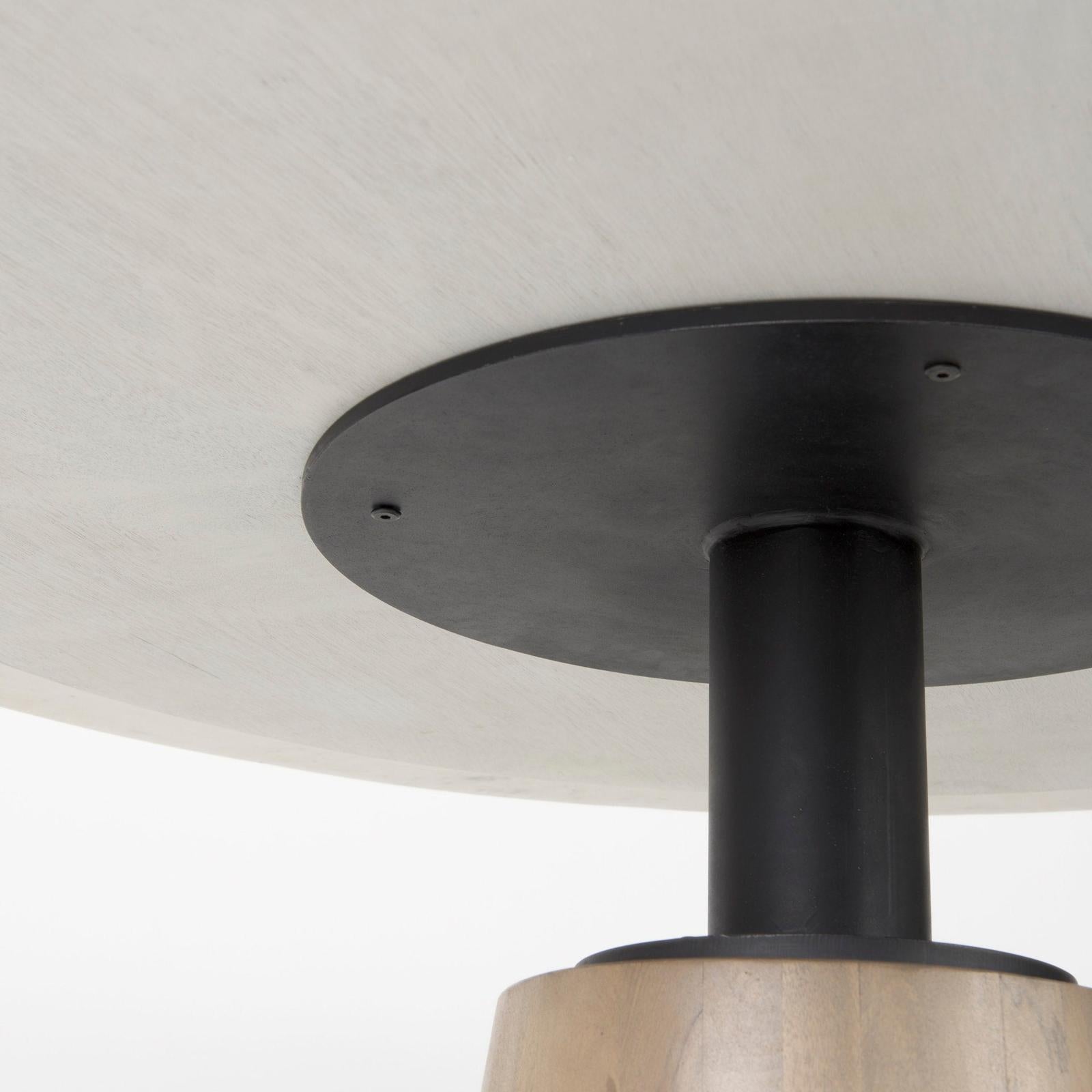 Mercana Maxwell Round Accent Pedestal Bistro Table