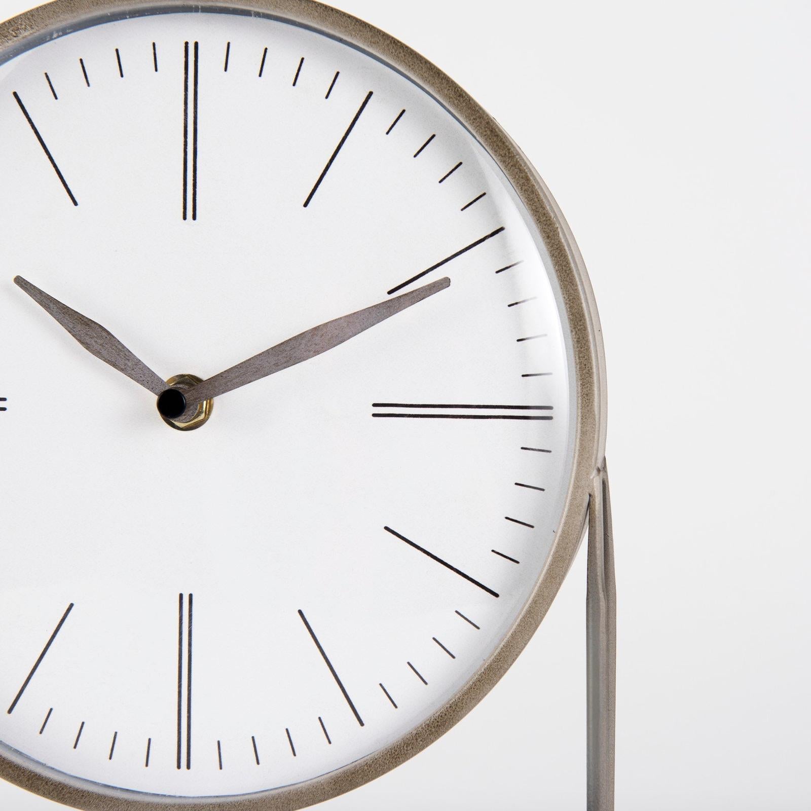 Mercana Aurus Matte Gray Metal Table Clock