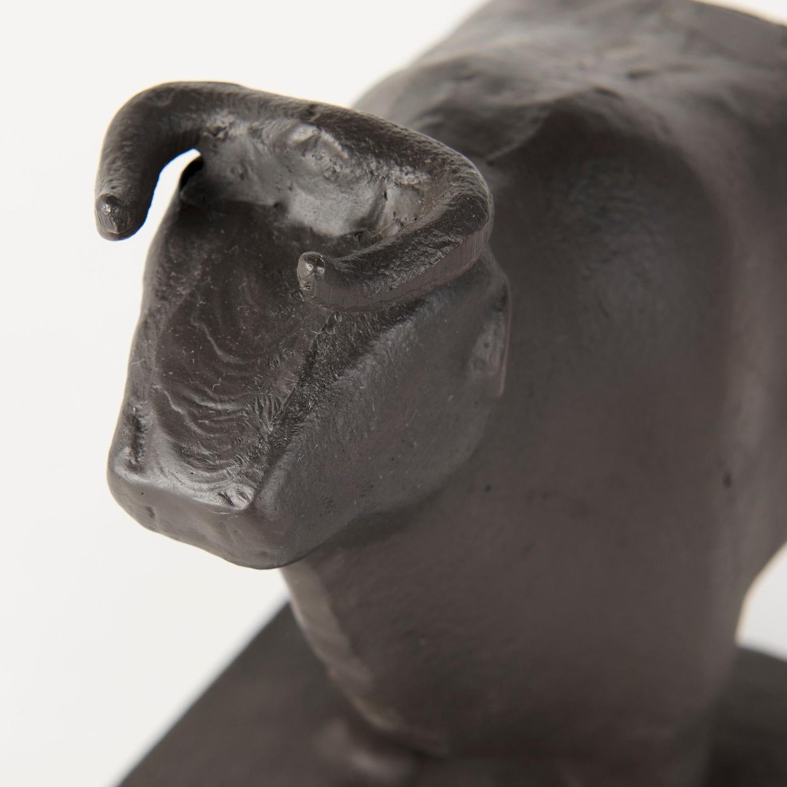 Mercana Taurus Black Cast Aluminum Bull Bookends- Set of 2