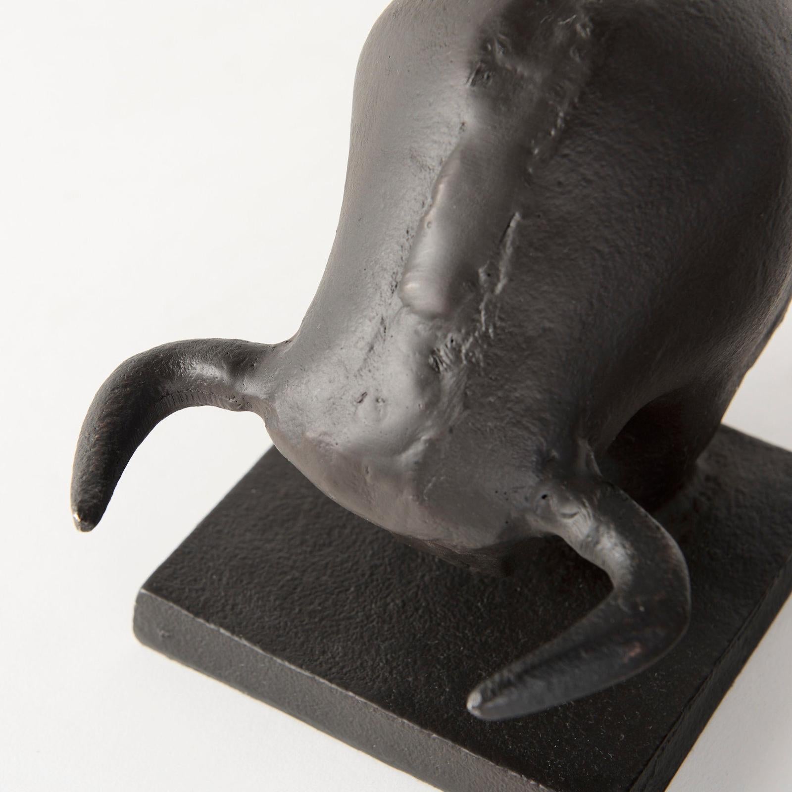 Mercana Taurus Black Cast Aluminum Bull Bookends- Set of 2