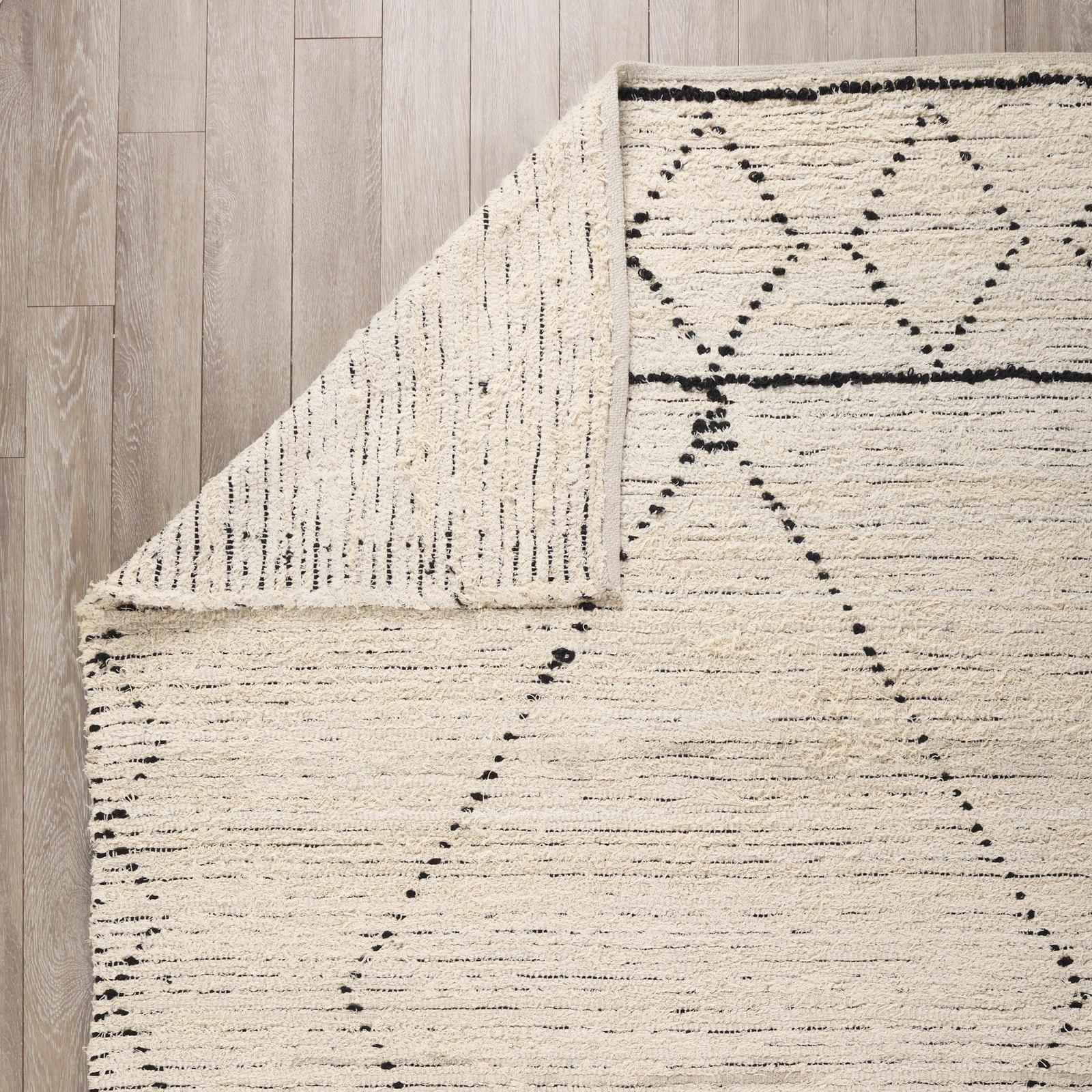 Mercana Calvert 8x10 Gray Cotton Hand Woven Diamond Patterned Rug