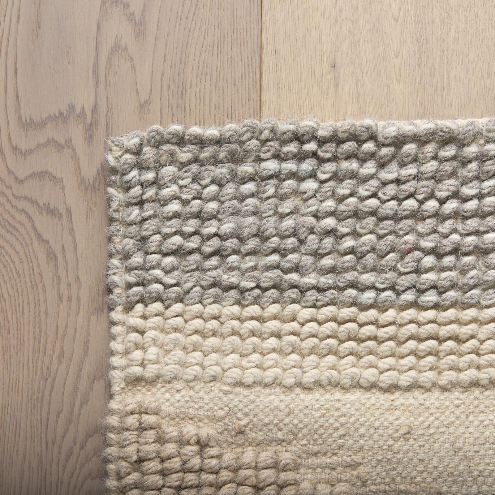 Mercana Emory Gray Wool Hand Woven Diamond Patterned Rug