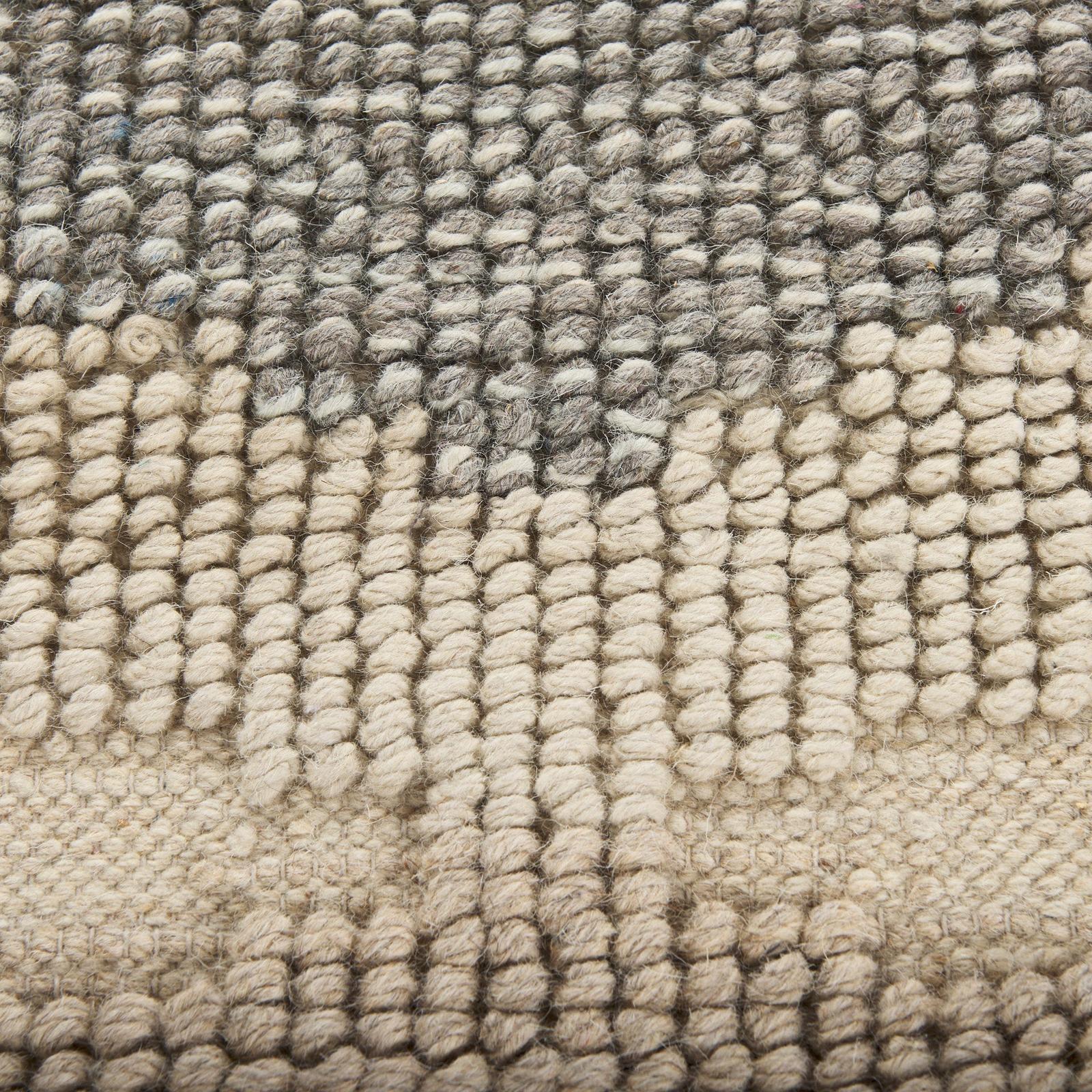 Mercana Emory Gray Wool Hand Woven Diamond Patterned Rug