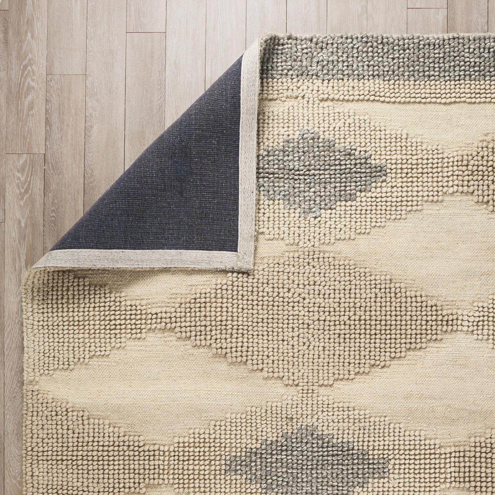 Mercana Emory Gray Wool Hand Woven Diamond Patterned Rug