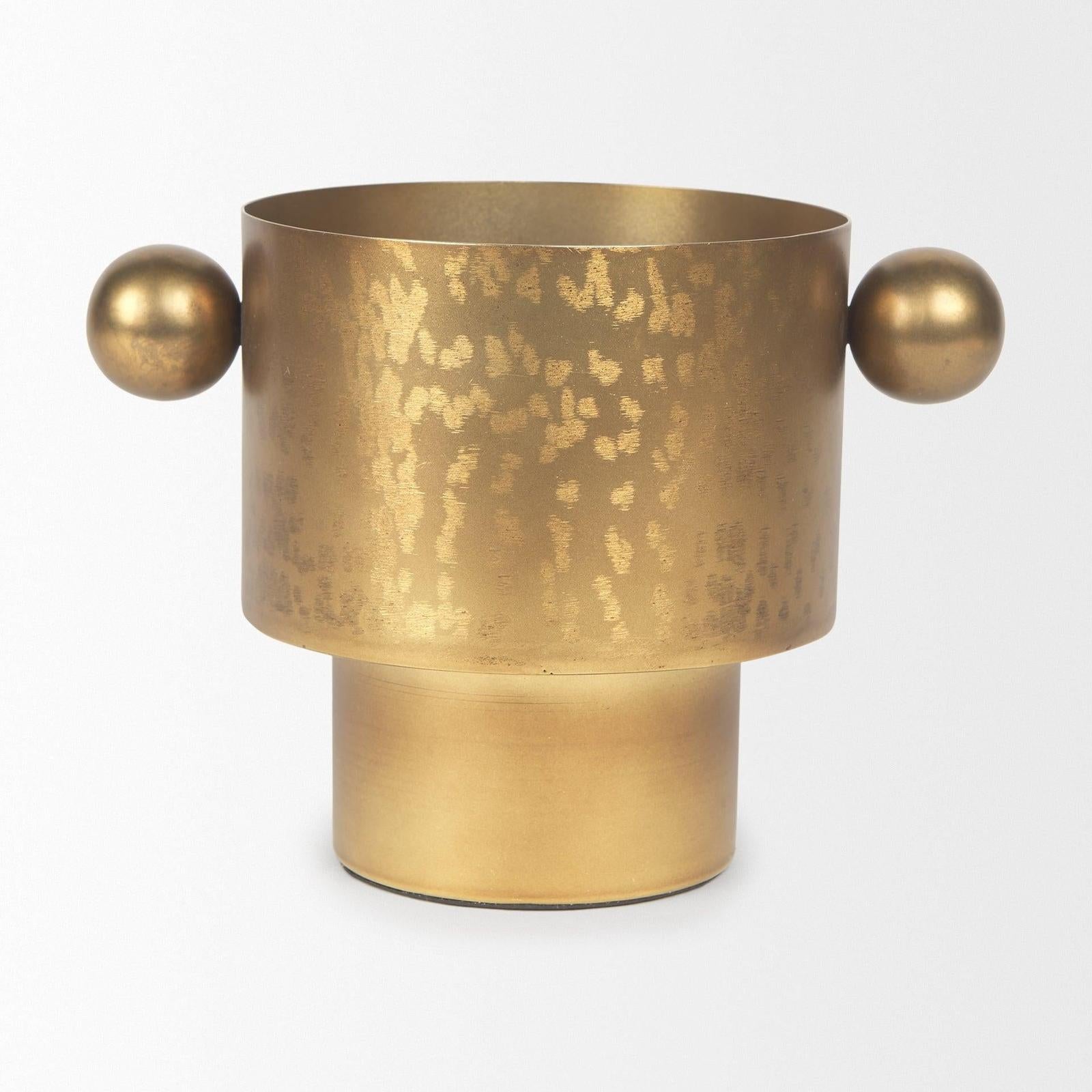 Mercana Juno Iron Vase Clearance