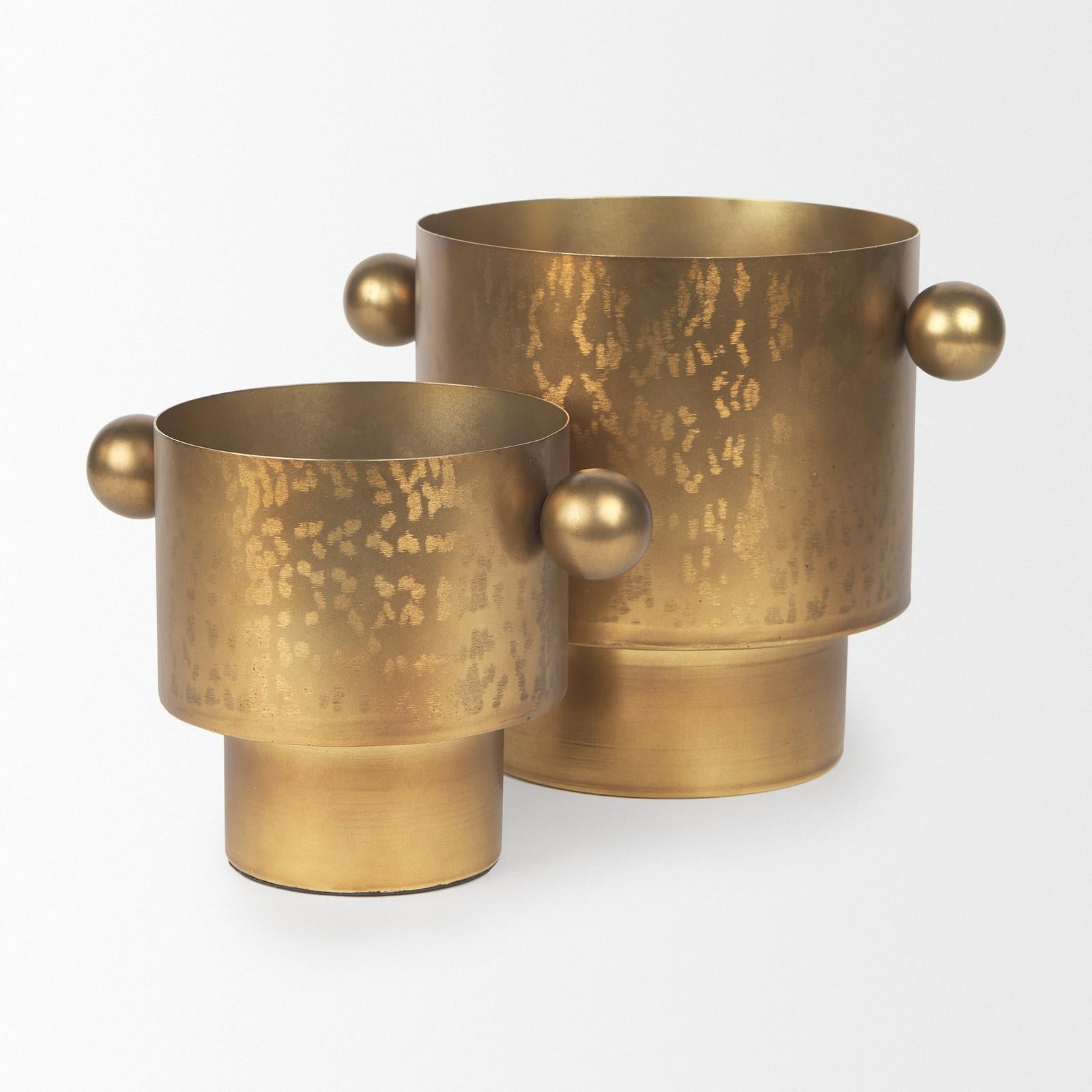 Mercana Juno Iron Vase Clearance