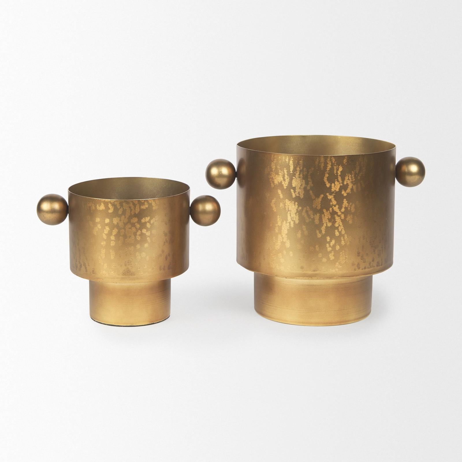 Mercana Juno Iron Vase Clearance