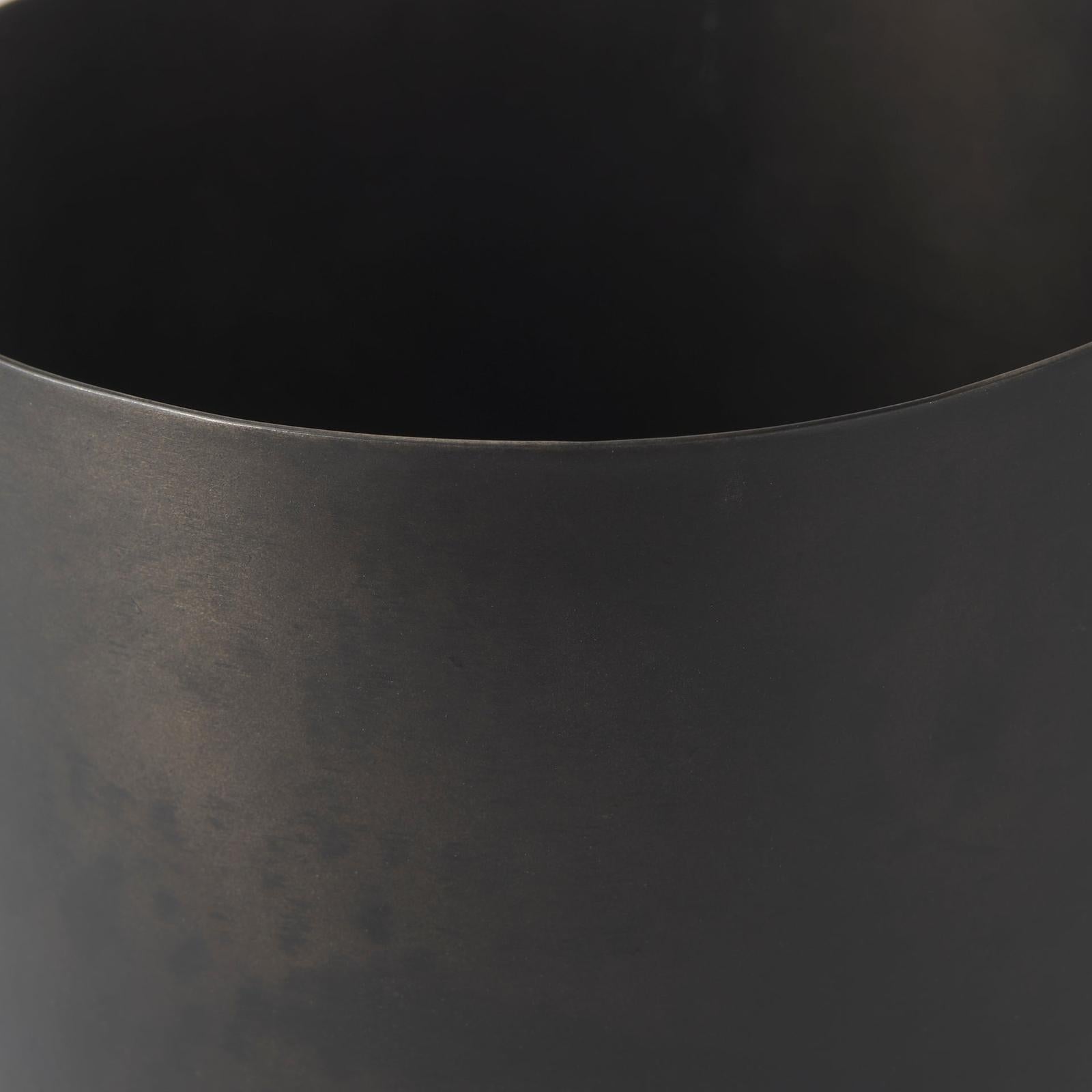 Mercana Juno Iron Vase Clearance