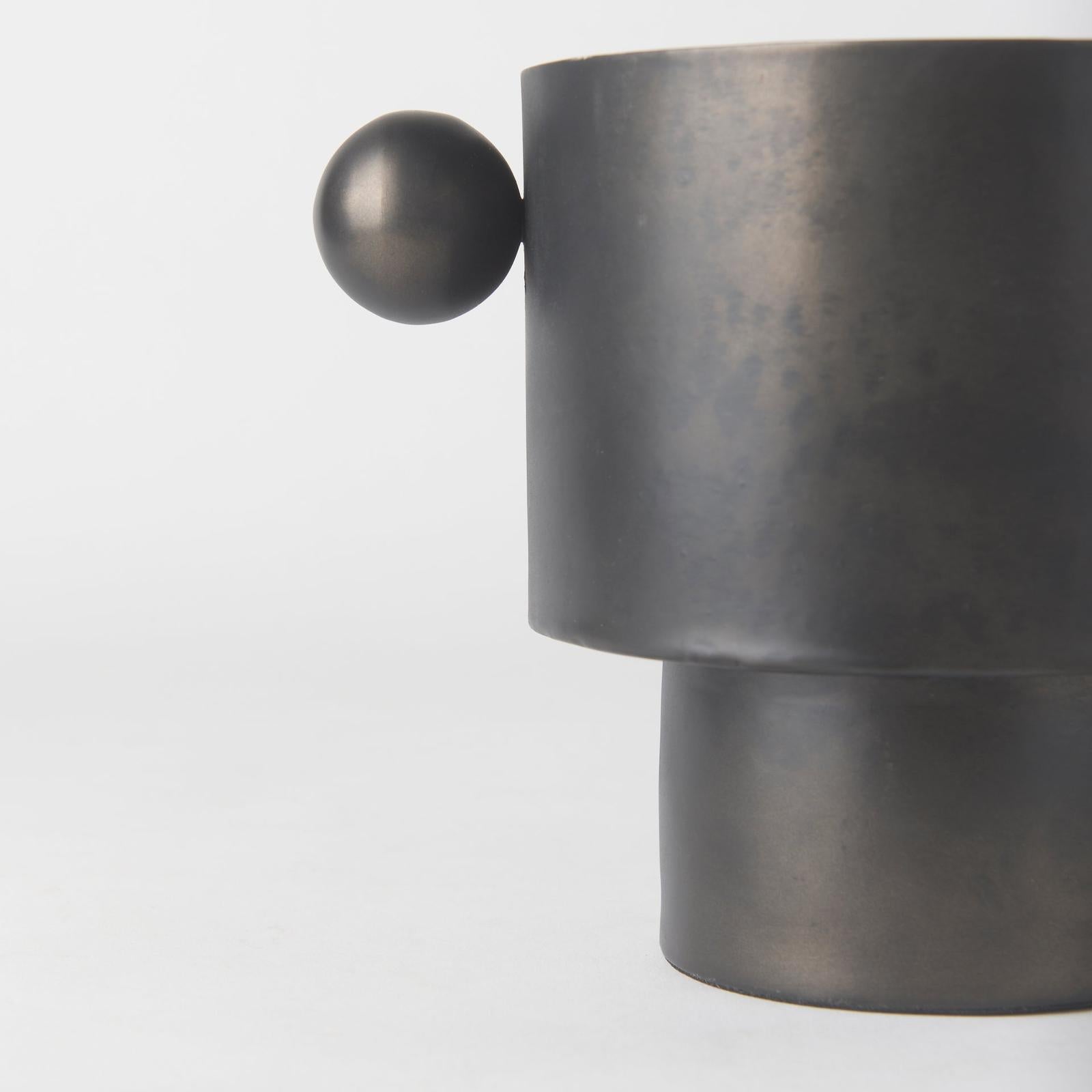 Mercana Juno Iron Vase Clearance