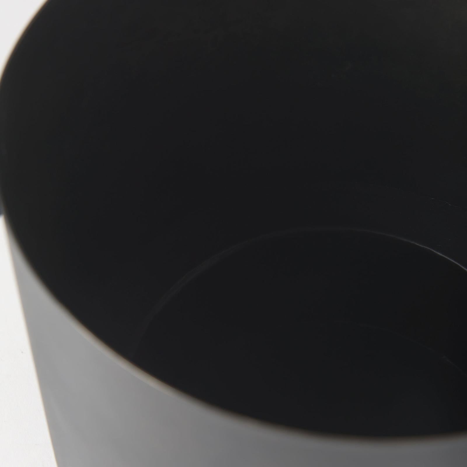 Mercana Juno Iron Vase Clearance