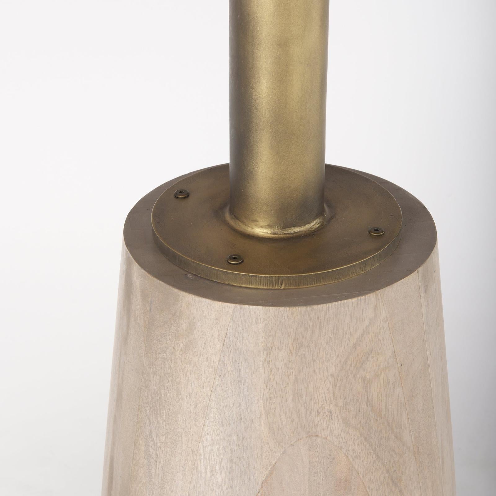 Mercana Maxwell Round Accent Pedestal Bistro Table