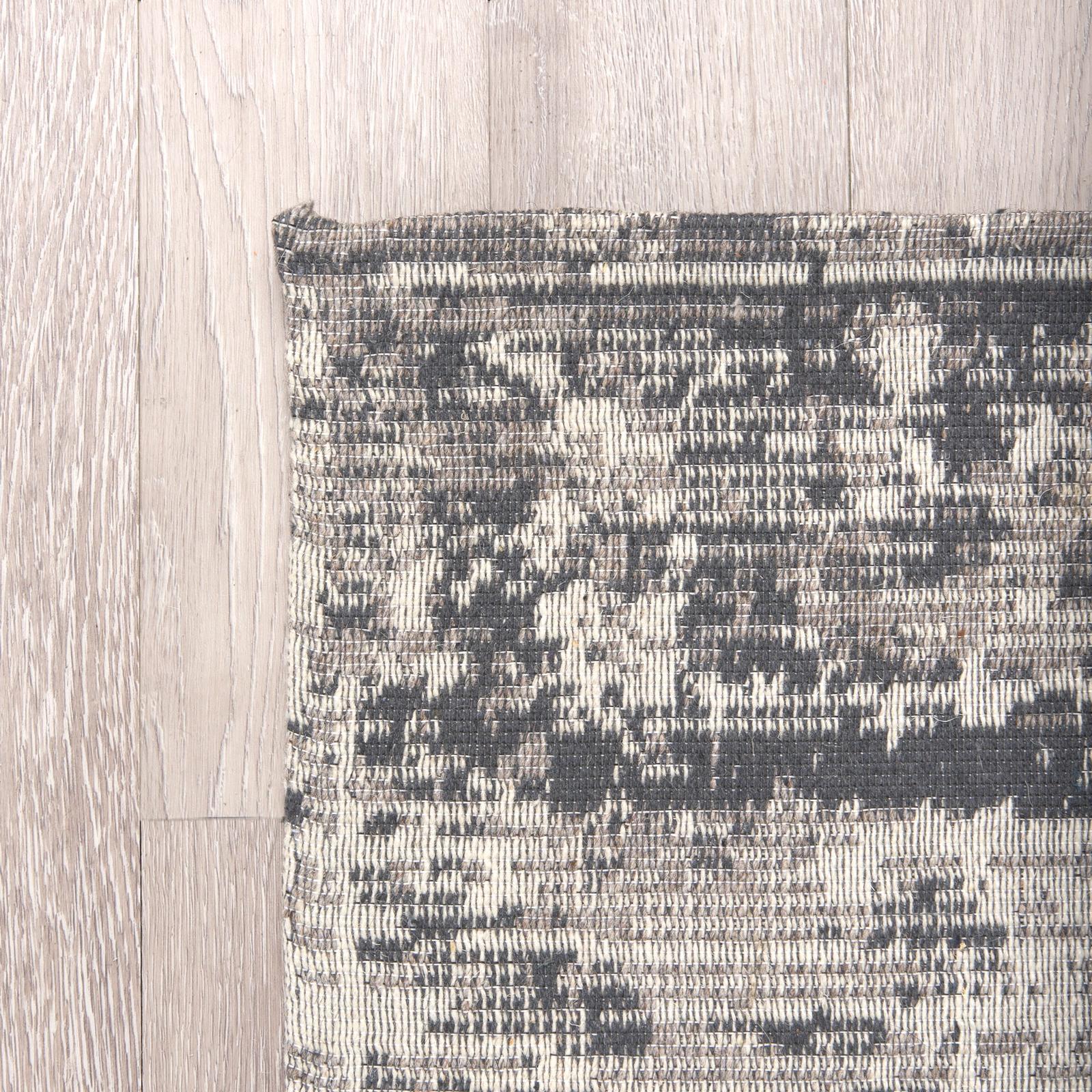 Mercana Greyson Gray Area Rug Clearance
