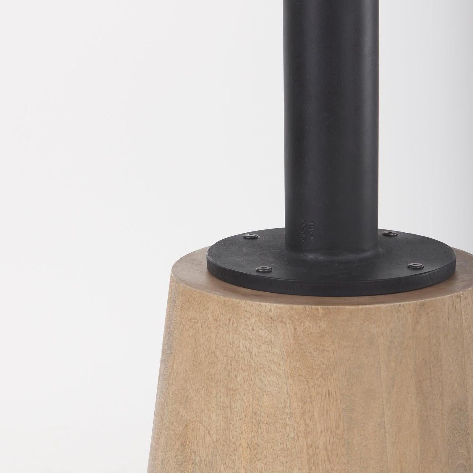 Mercana Maxwell Round Accent Pedestal Bistro Table
