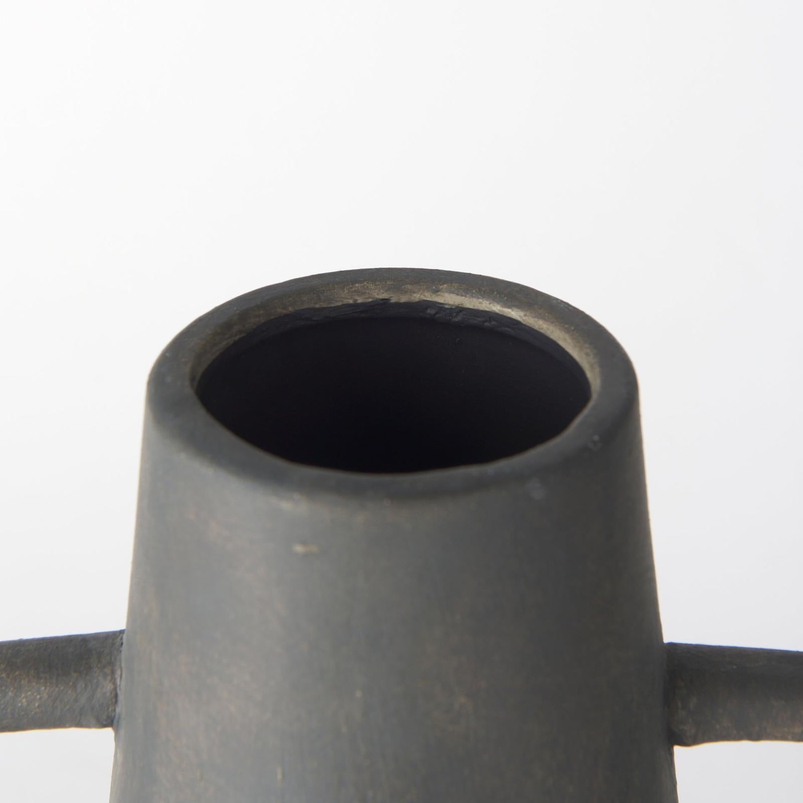 Mercana Kilian Brown-Gray Double Ear Vase