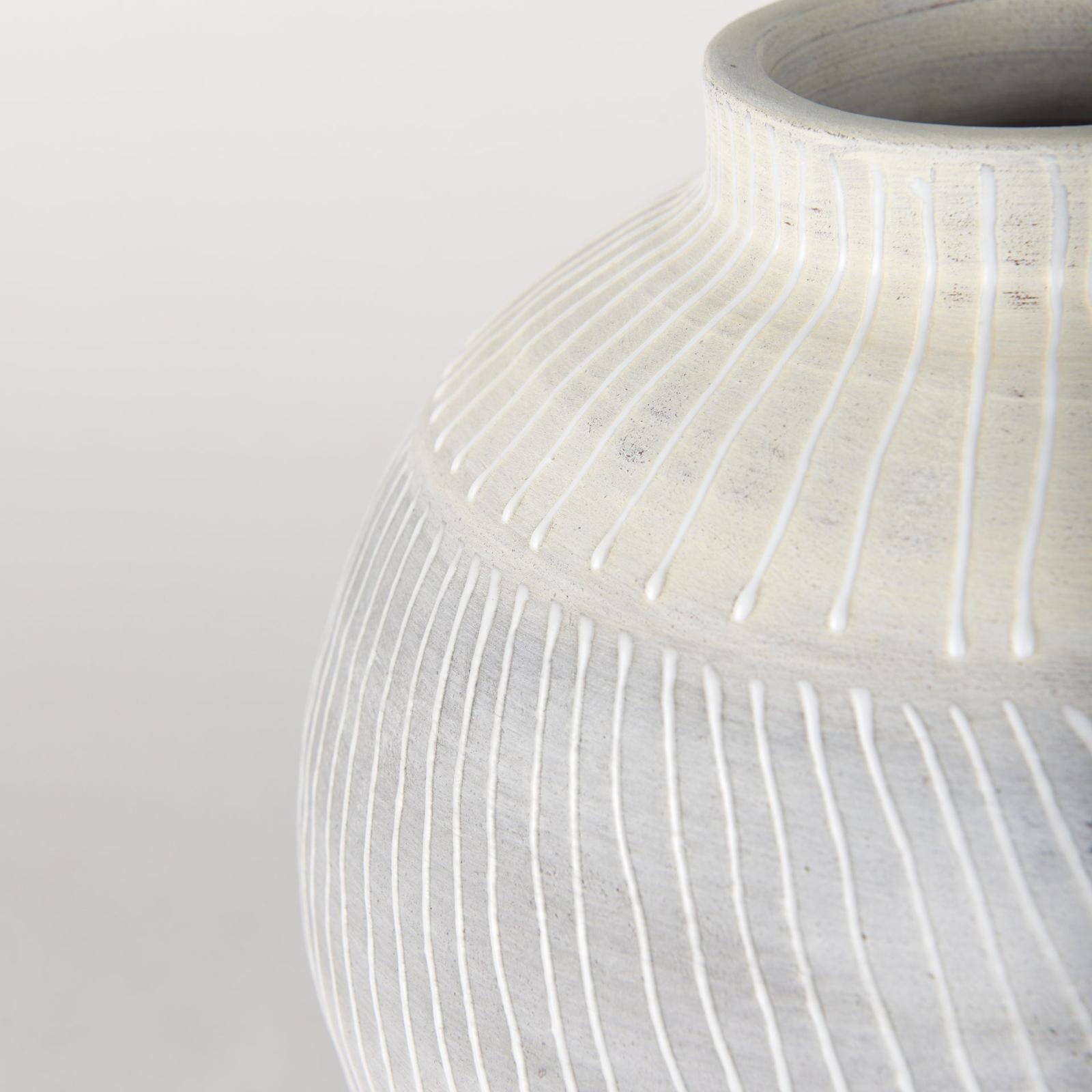 Mercana Blume Off-White w/ Gray Textured Vase