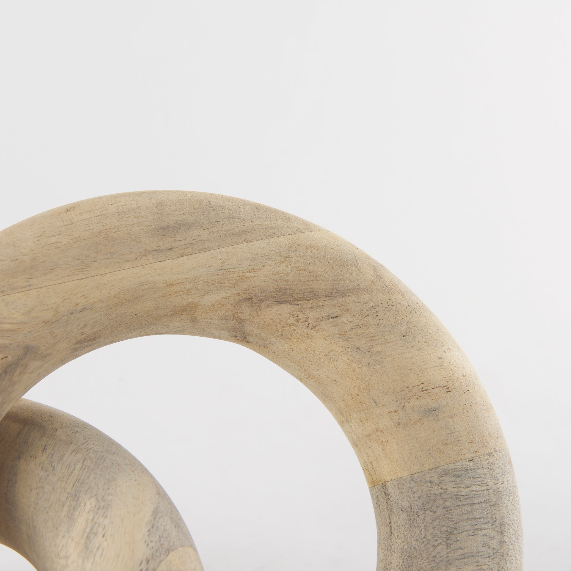 Mercana Alize Solid Wood Circular Chain Link Decorative Object