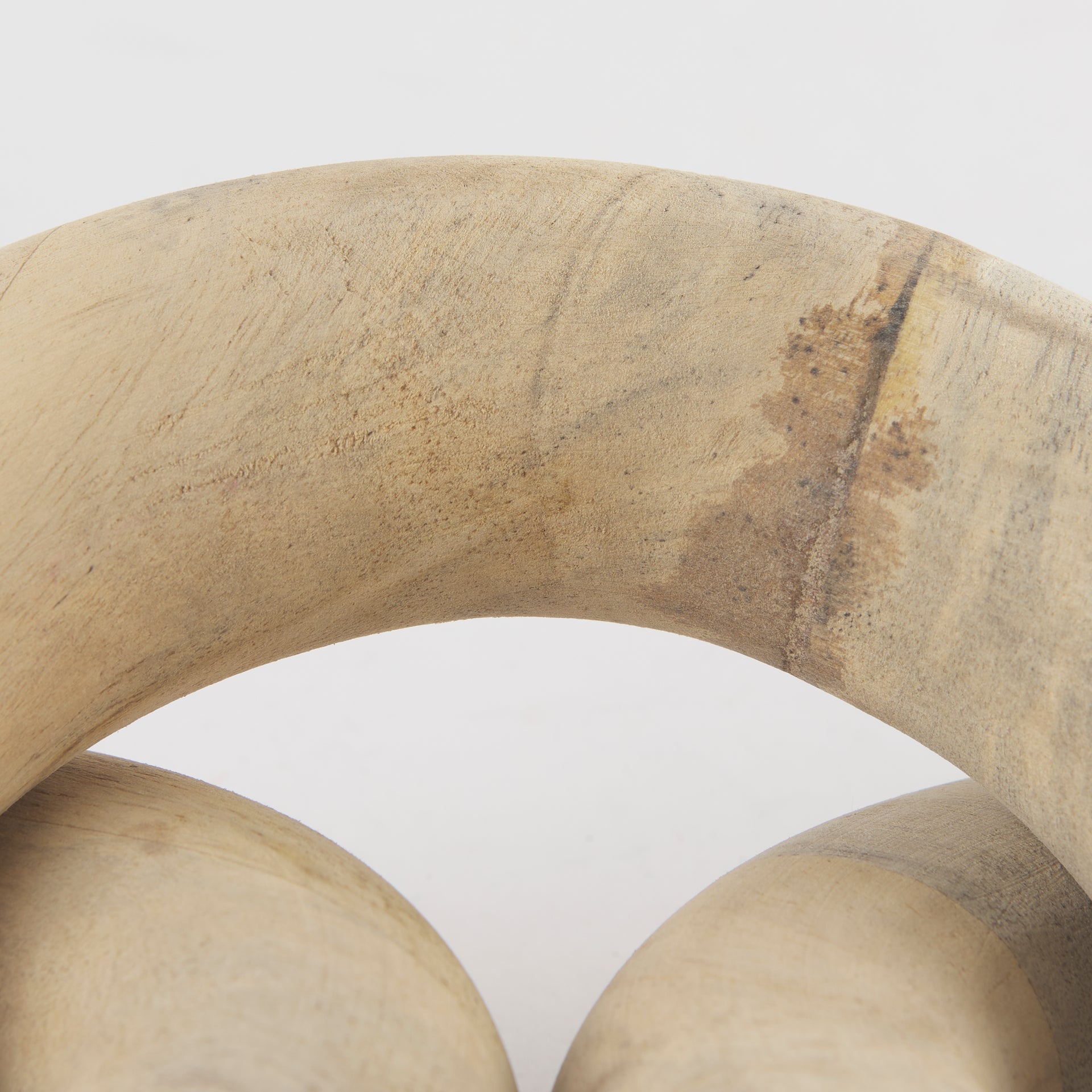 Mercana Alize Solid Wood Circular Chain Link Decorative Object