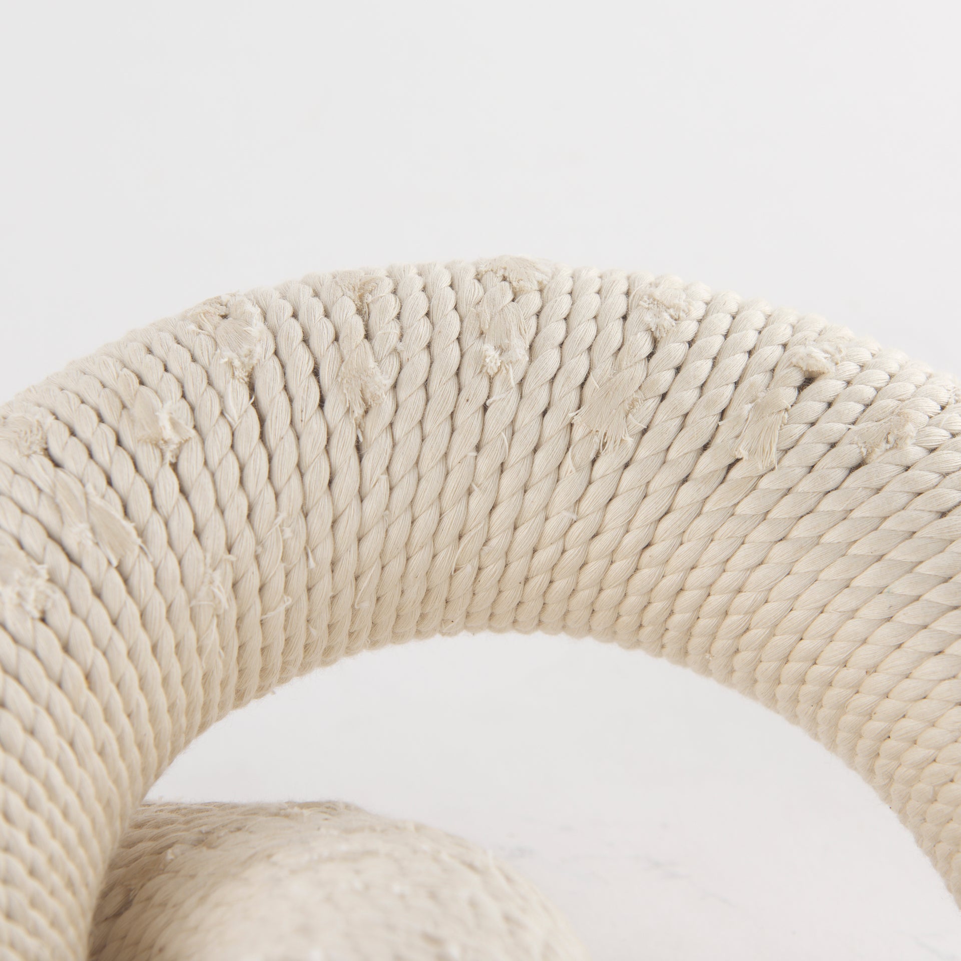 Mercana Alize Solid Wood Circular Chain Link Decorative Object
