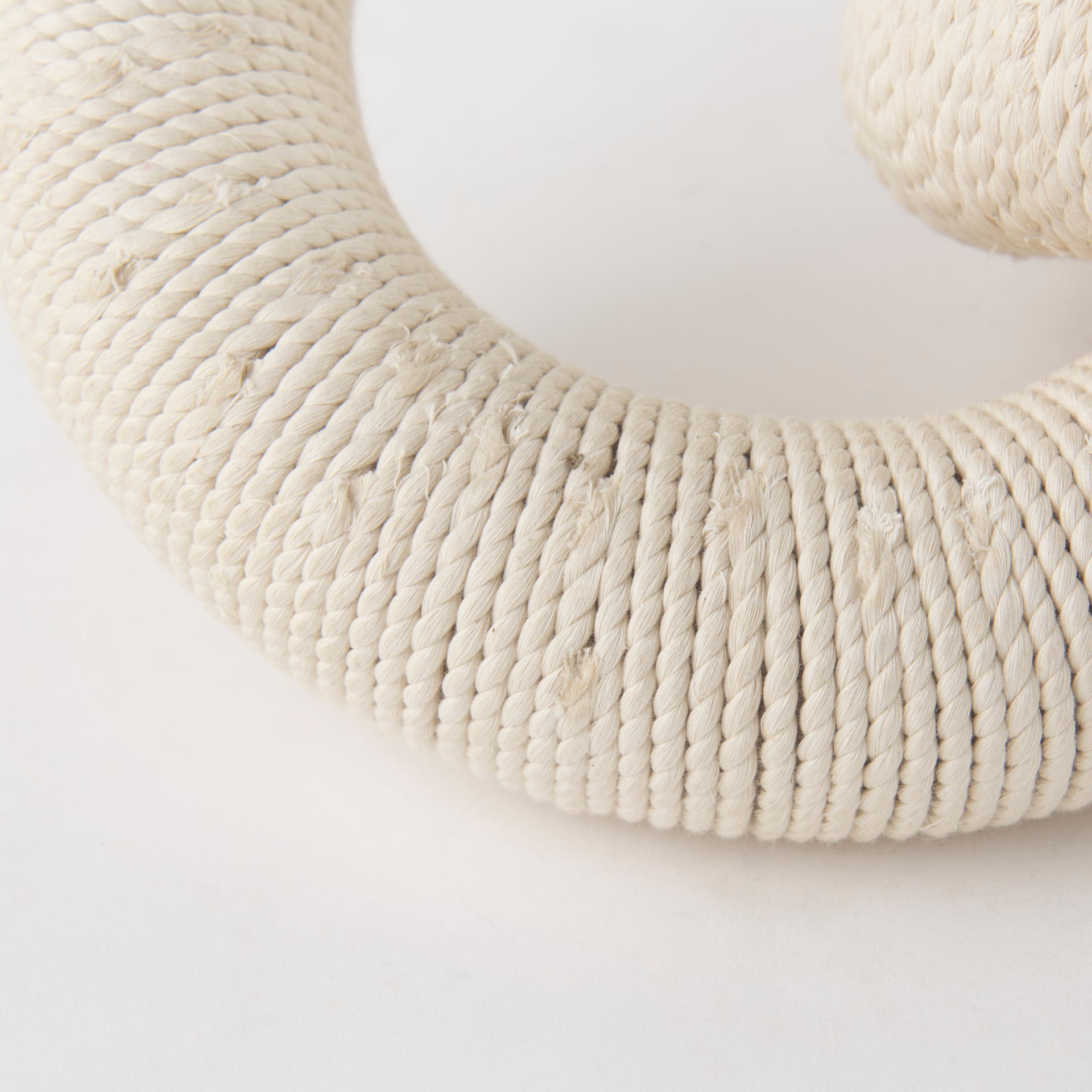 Mercana Alize Solid Wood Circular Chain Link Decorative Object