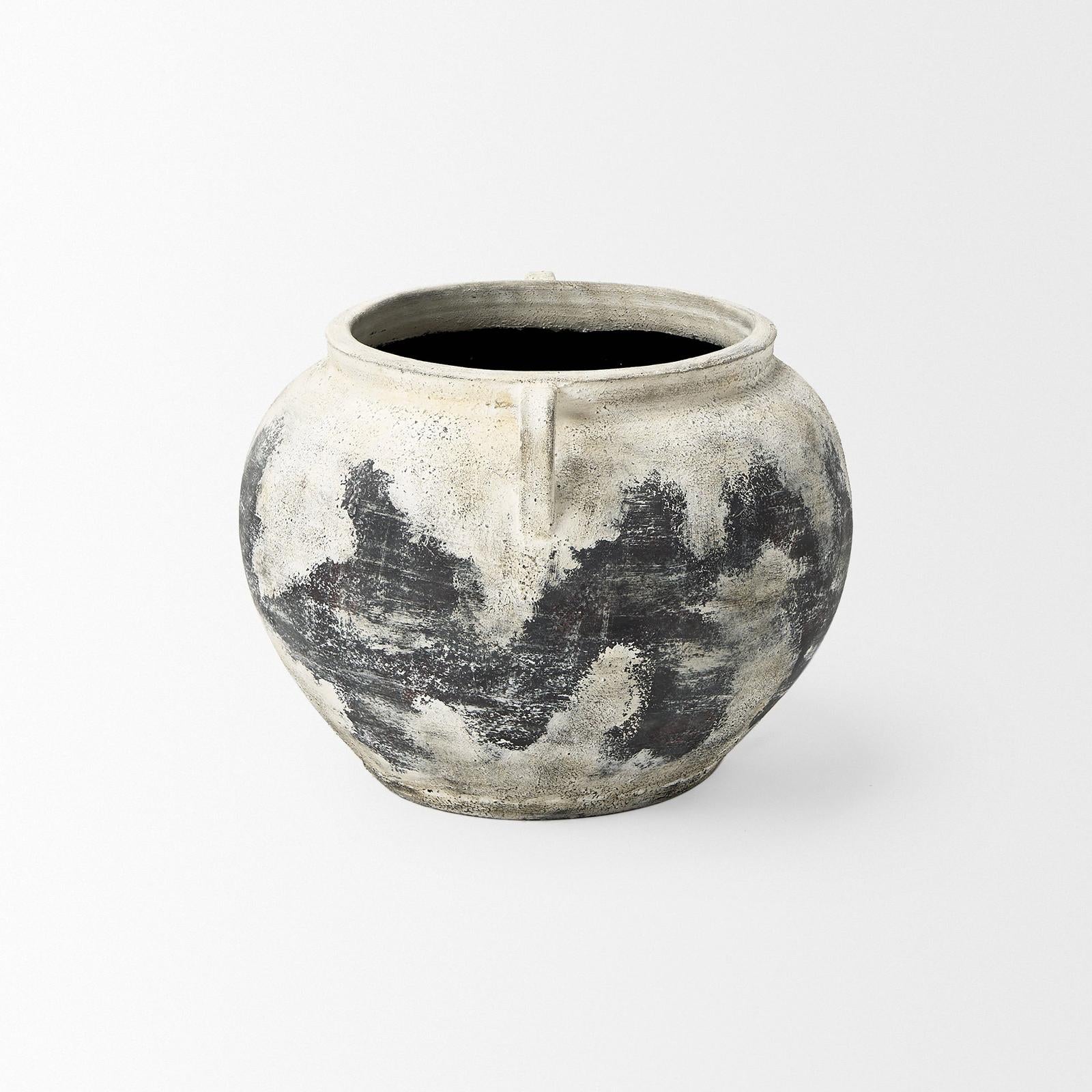 Mercana Boscia Double Ear Floor Vase
