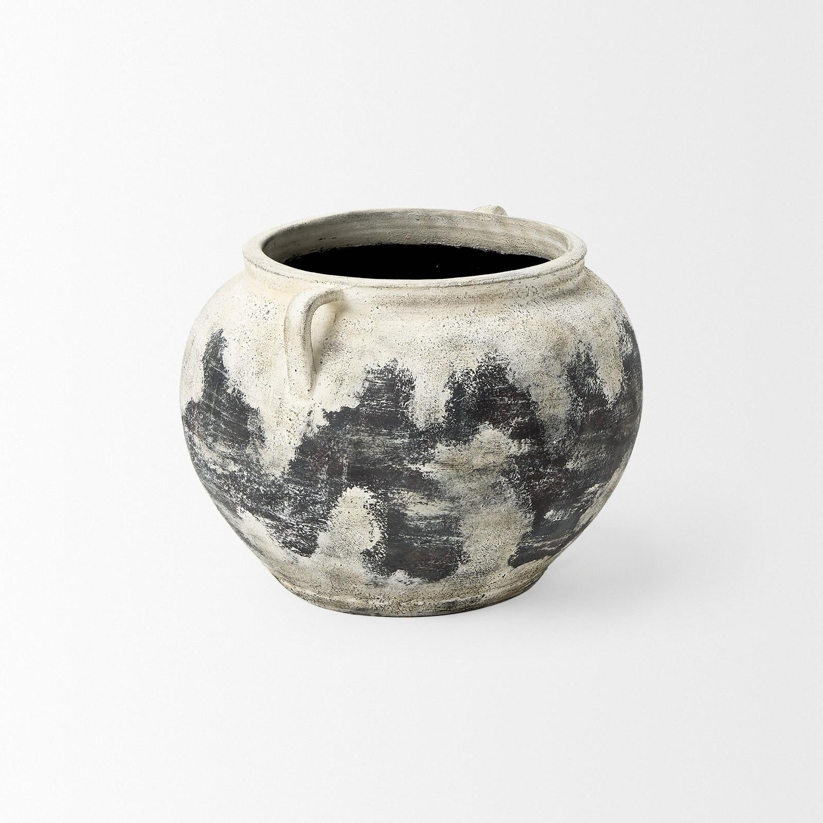 Mercana Boscia Double Ear Floor Vase