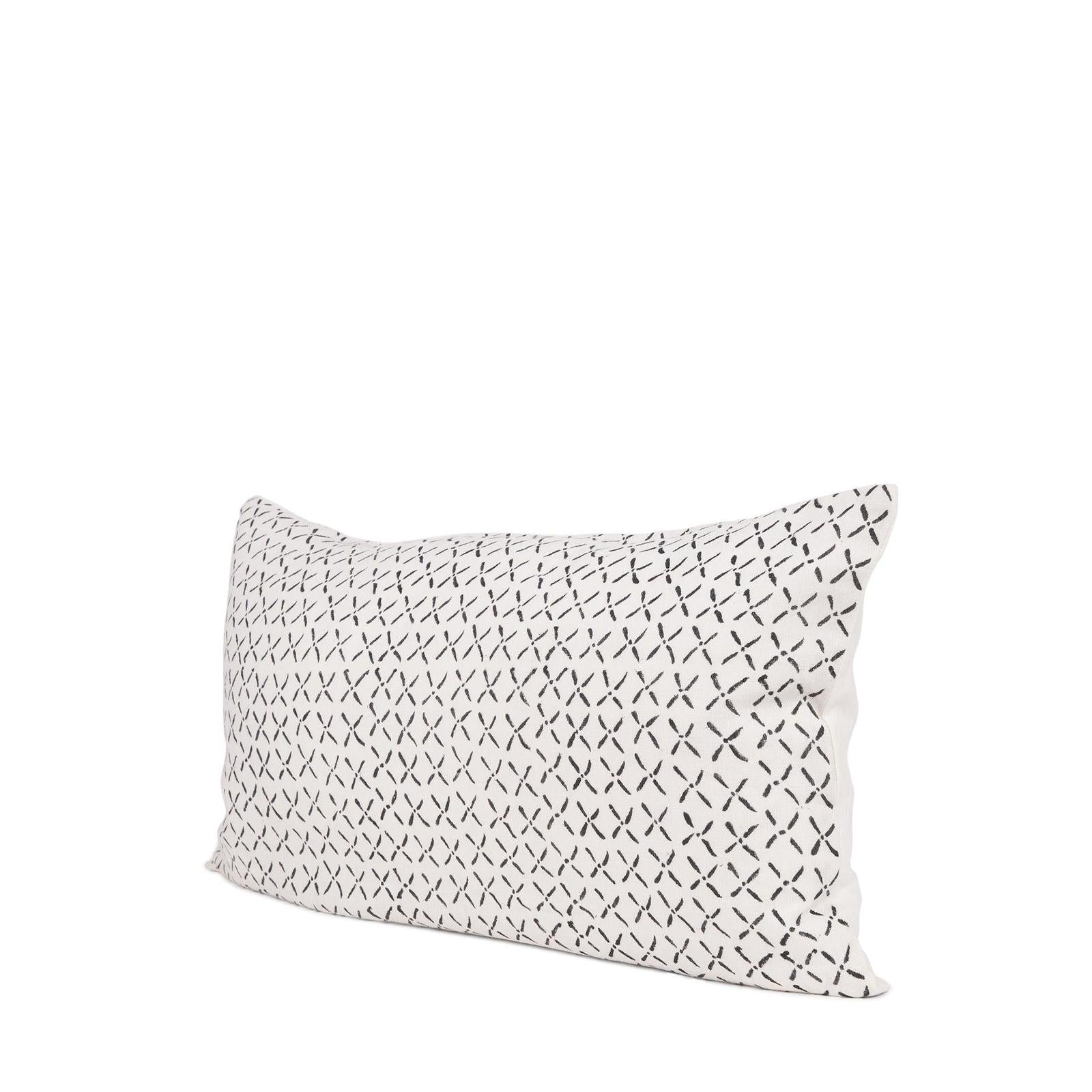 Mercana Jayden Cream w/ Black Print Linen Decorative Pillow Cover Clearance
