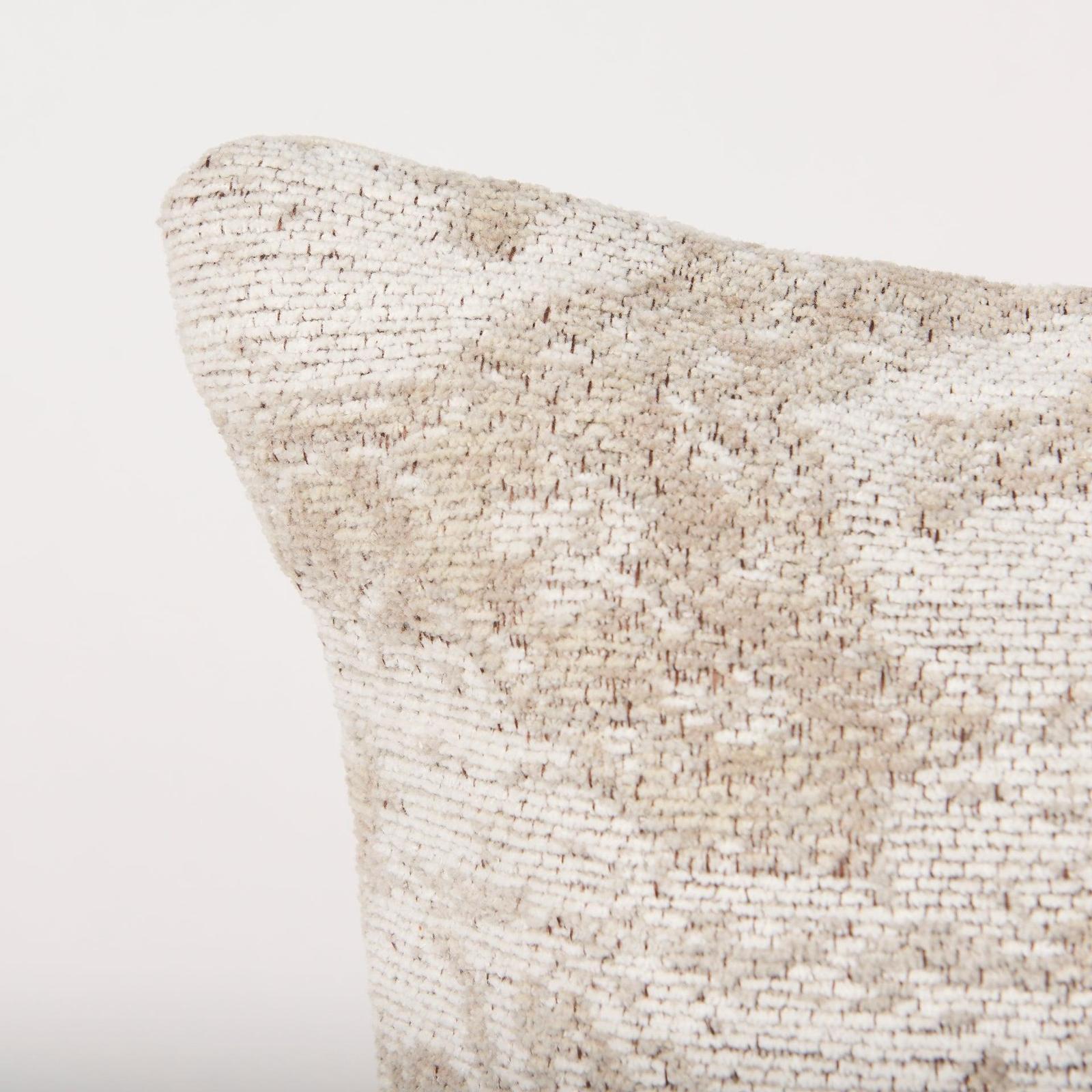 Mercana Kenzie Pillow Cover