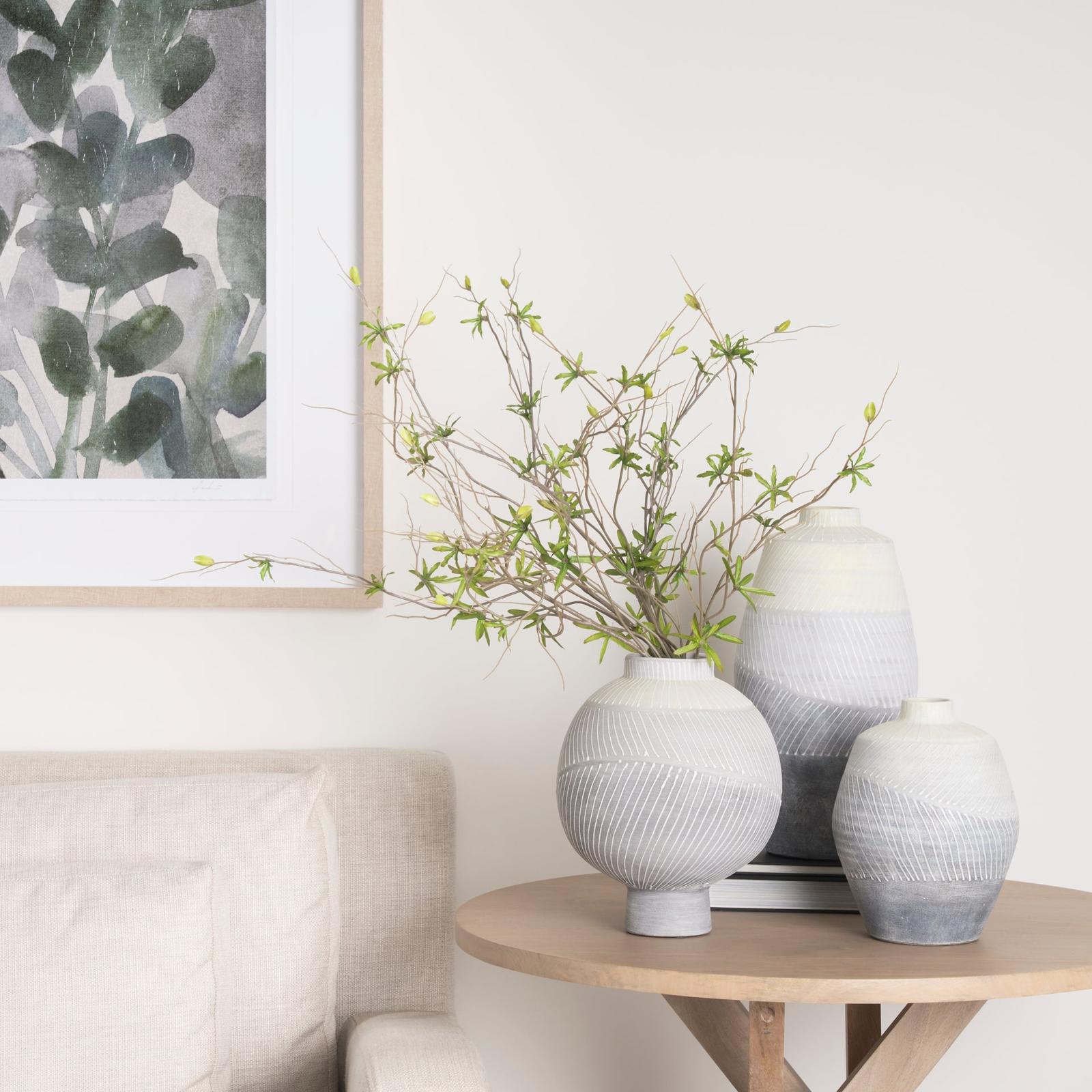 Mercana Blume Off-White w/ Gray Textured Vase
